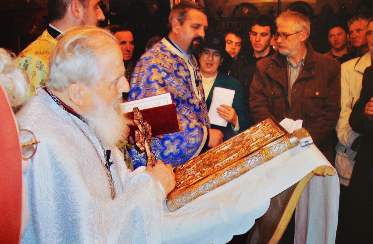 Părintele Constantin, la slujbă Părintele Constantin Burduja, 101 ani de credinţă şi dragoste faţă de aproapele