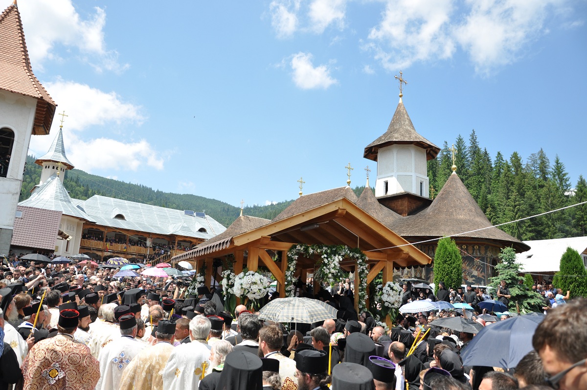 Testamentul părintelui Justin lăsat poporului român Testamentul părintelui Justin lăsat poporului român