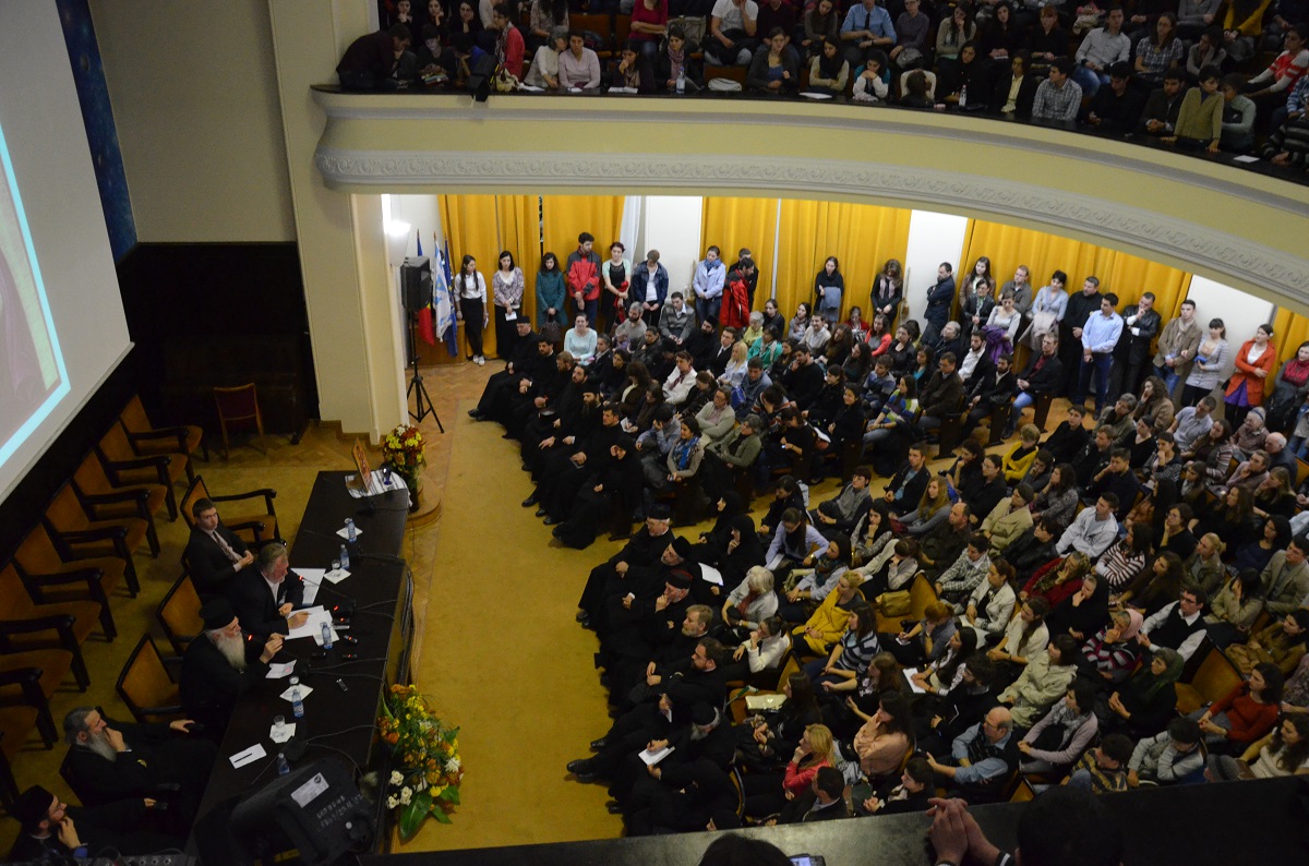 Sală arhiplină, la conferința ASCOR susținută de IPS Nicolae, Mitropolit de Mesogias şi Lavreotiki Sală arhiplină, la conferința ASCOR susținută de IPS Nicolae, Mitropolit de Mesogias şi Lavreotiki