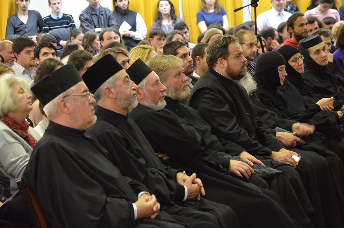 Sală arhiplină, la conferința ASCOR susținută de IPS Nicolae, Mitropolit de Mesogias şi Lavreotiki Sală arhiplină, la conferința ASCOR susținută de IPS Nicolae, Mitropolit de Mesogias şi Lavreotiki