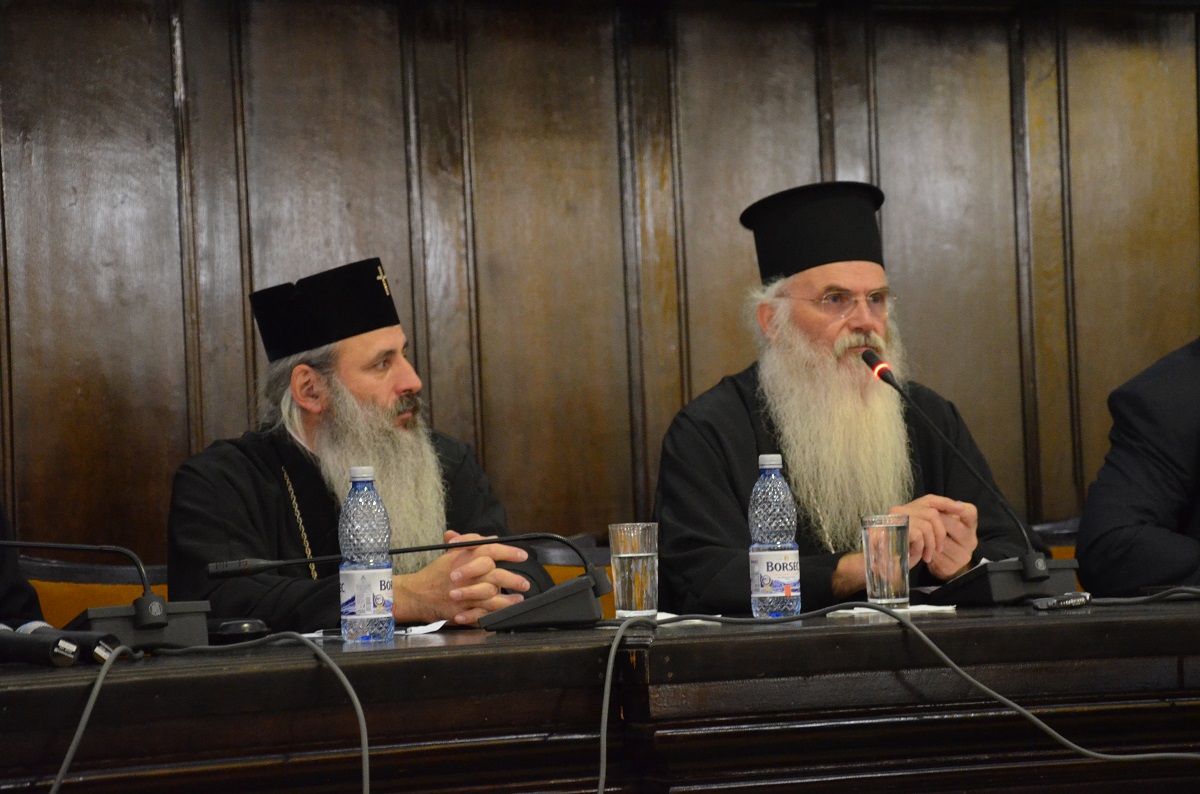 Sală arhiplină, la conferința ASCOR susținută de IPS Nicolae, Mitropolit de Mesogias şi Lavreotiki Sală arhiplină, la conferința ASCOR susținută de IPS Nicolae, Mitropolit de Mesogias şi Lavreotiki