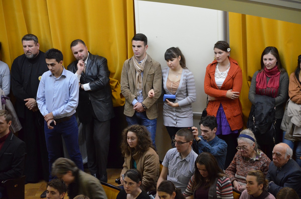 Sală arhiplină, la conferința ASCOR susținută de IPS Nicolae, Mitropolit de Mesogias şi Lavreotiki Sală arhiplină, la conferința ASCOR susținută de IPS Nicolae, Mitropolit de Mesogias şi Lavreotiki