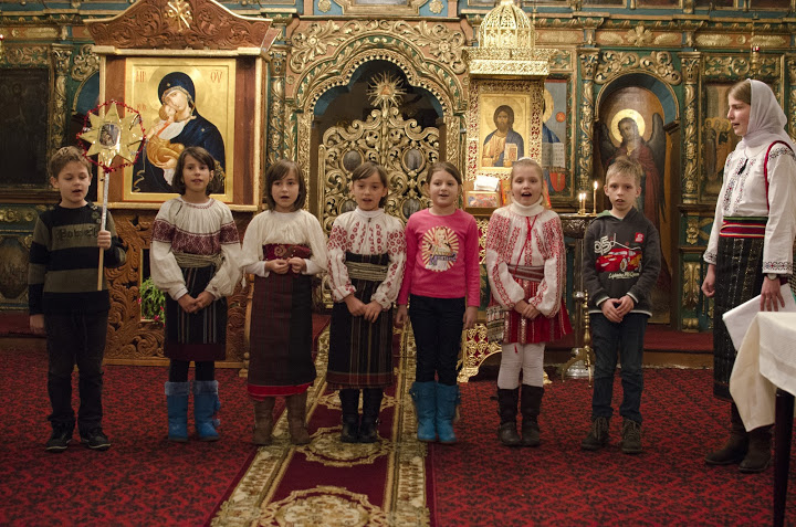 Corul de copii al parohiei Vovidenia  - Concert de colinde la Biserica Vovidenia (18 decembrie 2012) Ce îmi doresc de la Moș Crăciun?
