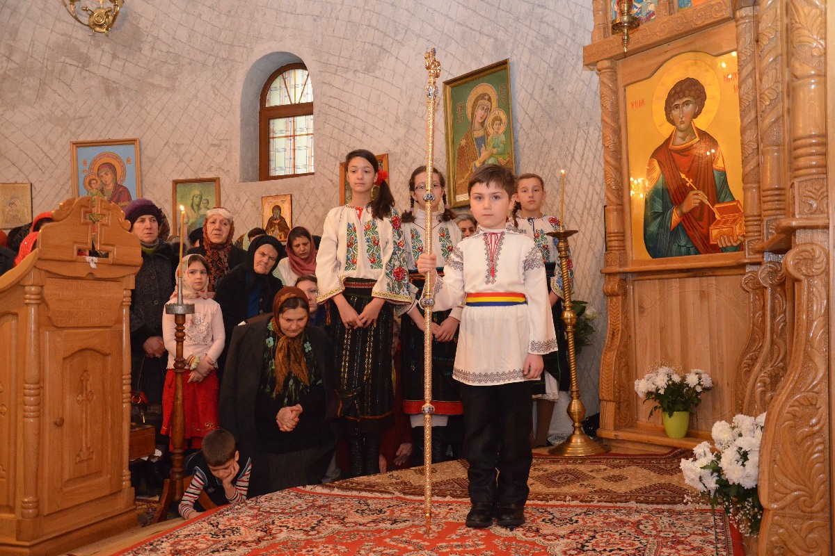 „Odată cu venirea Înaltpreasfinţitului, biserica noastră a devenit Catedrală mitropolitană“ „Odată cu venirea Înaltpreasfinţitului, biserica noastră a devenit Catedrală mitropolitană“