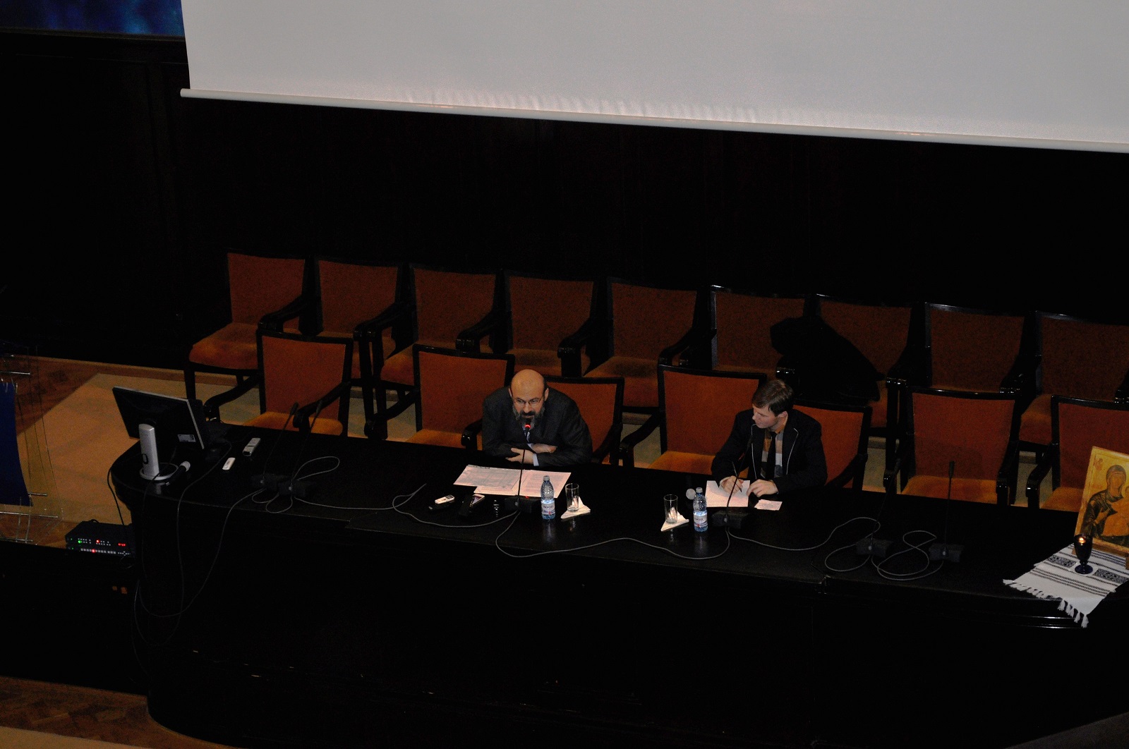 Dr. Virgiliu Gheorghe: „Omul smerit este cel care are cele mai mari șanse să fie fericit” Dr. Virgiliu Gheorghe: „Omul smerit este cel care are cele mai mari șanse să fie fericit”