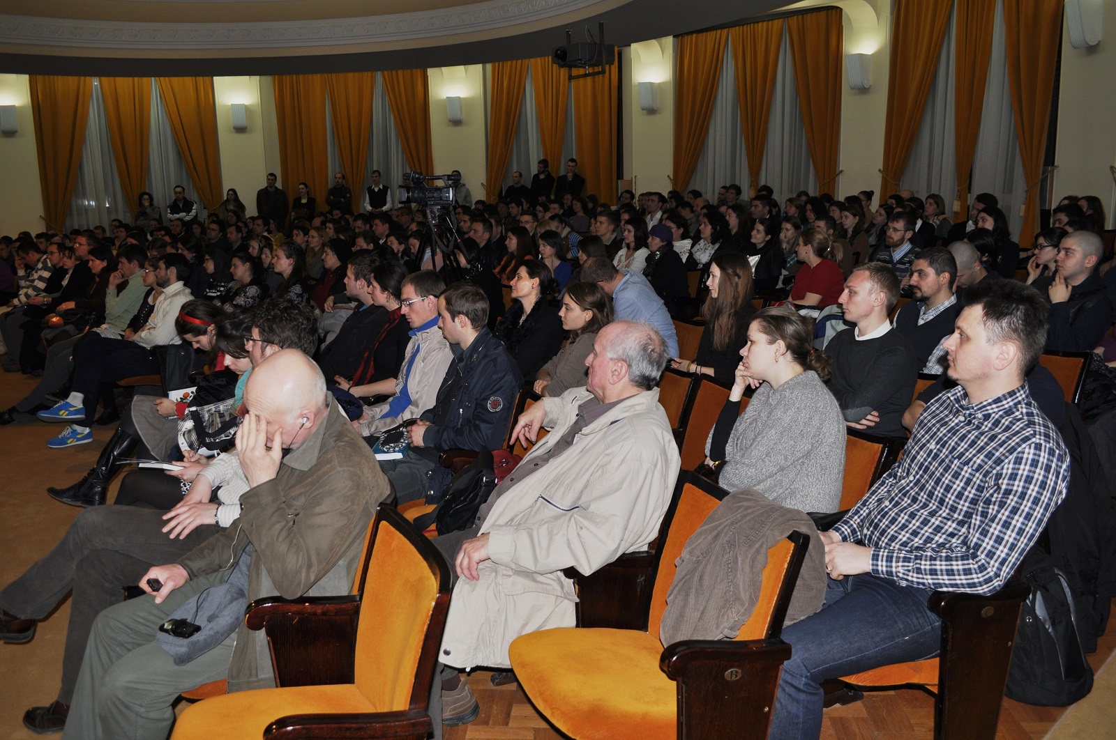 Dr. Virgiliu Gheorghe: „Omul smerit este cel care are cele mai mari șanse să fie fericit” Dr. Virgiliu Gheorghe: „Omul smerit este cel care are cele mai mari șanse să fie fericit”