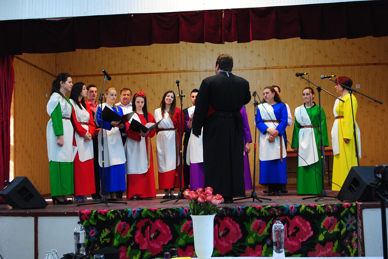 Festivalul Naţional de Artă Muzicală, la Dorna Candrenilor Festivalul Naţional de Artă Muzicală, la Dorna Candrenilor