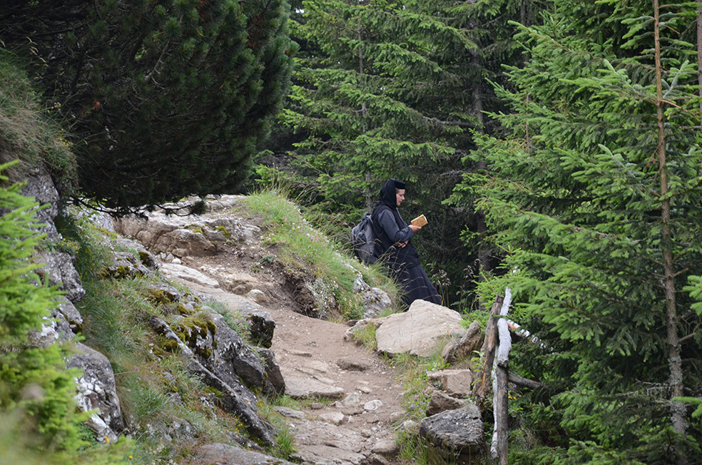 IPS Teofan, la hramul „Taborului românesc” : „Trebuie să dăm minţii noastre cât mai mult Ceahlău şi cât mai multă Liturghie” (GALERIE FOTO) IPS Teofan, la hramul „Taborului românesc” : „Trebuie să dăm minţii noastre cât mai mult Ceahlău şi cât mai multă Liturghie” (GALERIE FOTO)