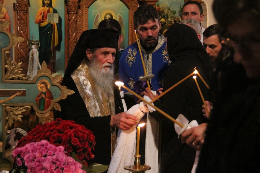 Foto: Monitorul de Suceava Părintele Ilie Chişcari, condus către împărăţia lui Dumnezeu