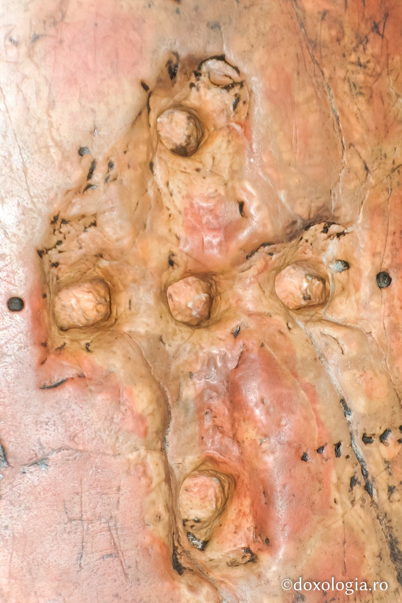 Crucea viespilor din Biserica Nașterii – Betleem / Foto: Magda Buftea Crucea viespilor din Biserica Naşterii – Betleem