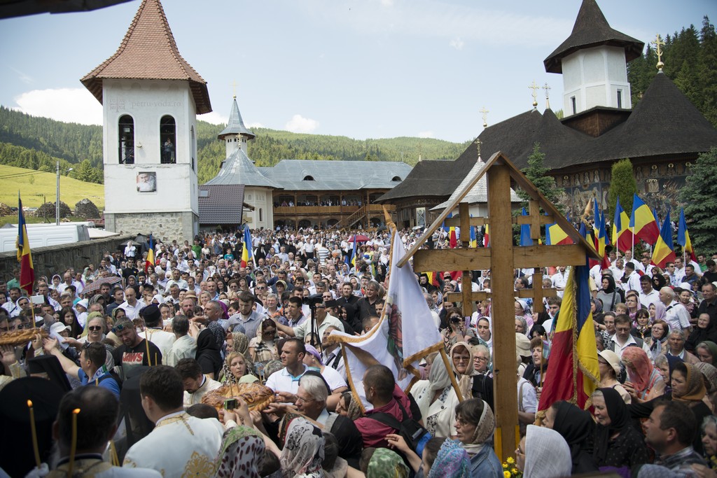 Mărturisire de credinţă la mormântul părintelui Justin Pârvu Mărturisire de credinţă la mormântul părintelui Justin Pârvu