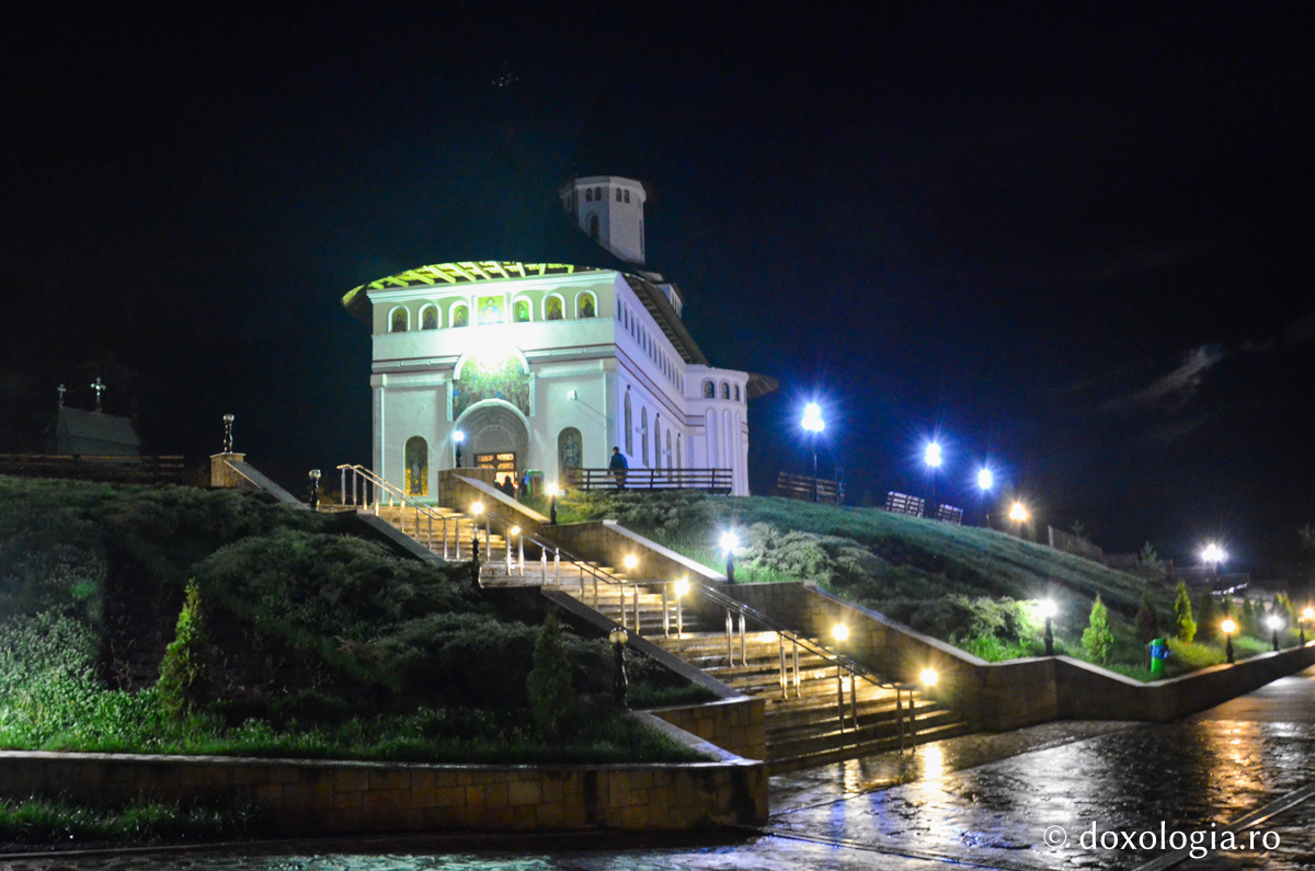 Sfântul Maslu la Pângărați – taina care-i unește pe oameni / Foto: Maria Burlă Mănăstirea Pângărați