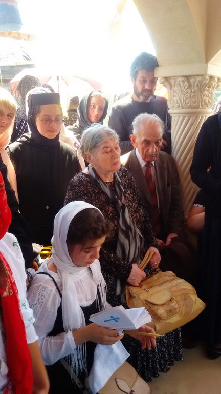 Mărturisire de credinţă la mormântul părintelui Justin Pârvu Mărturisire de credinţă la mormântul părintelui Justin Pârvu