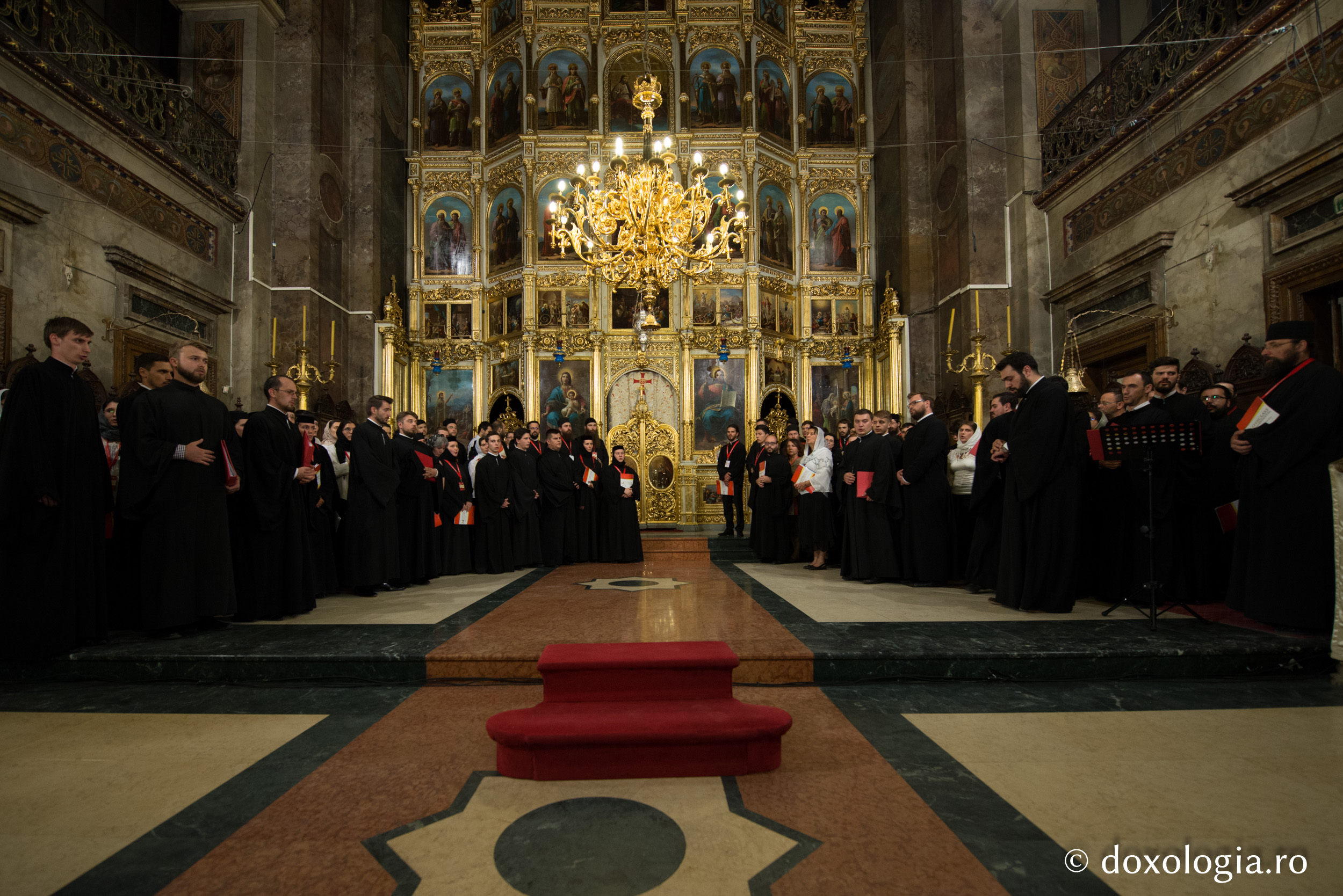 Foto: Silviu Cluci Cea de a VIII-a ediţie a Masterclass-ului Internaţional de Cânt Bizantin, la final