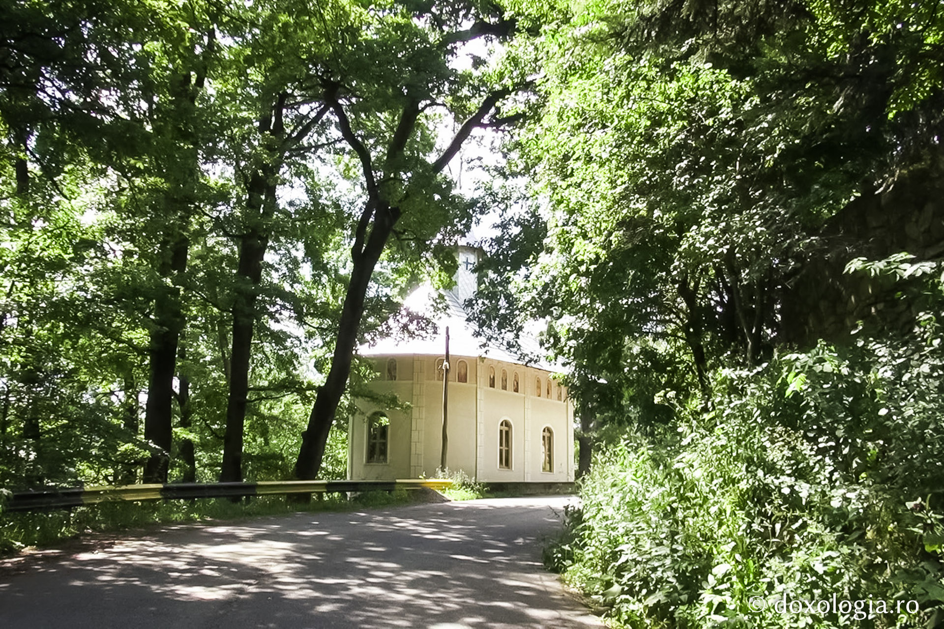 Foto: Oana Nechifor Sub milostivirea Maicii Domnului de la Bisericani