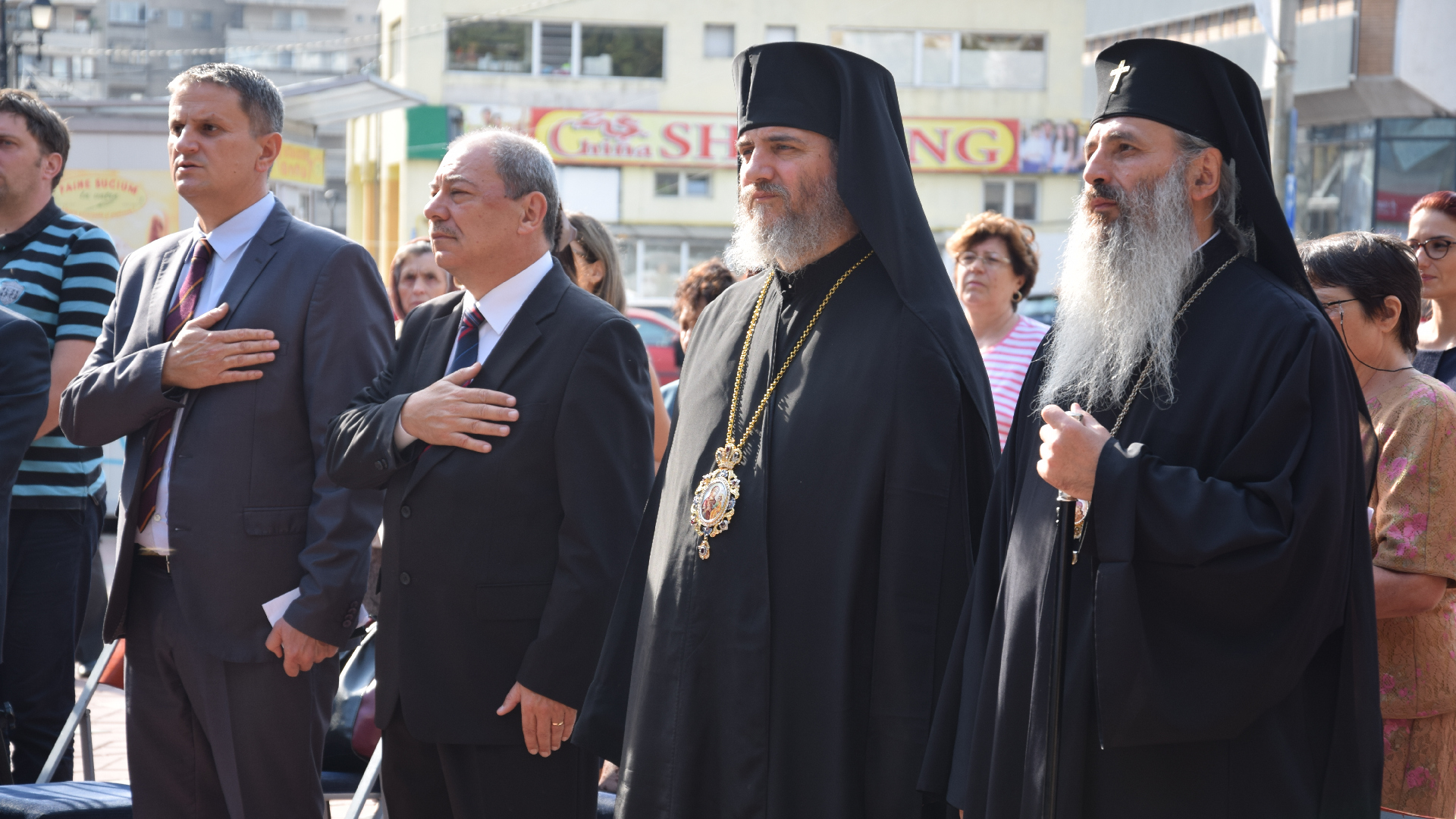 Bustul Arhiepiscopului Ciprului Kyprianos, inaugurat la Iași Bustul Arhiepiscopului Ciprului Kyprianos, inaugurat la Iași