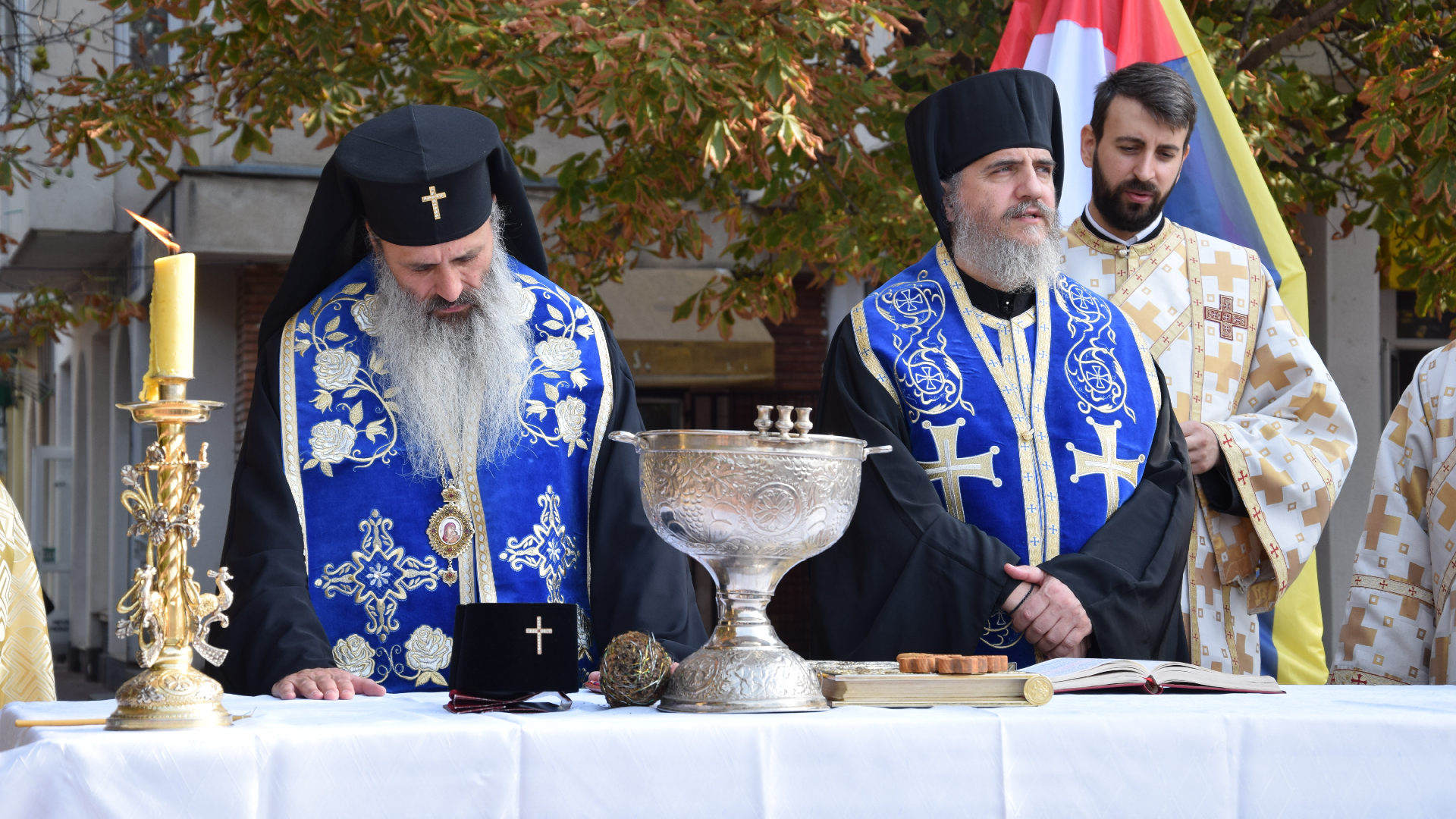 Bustul Arhiepiscopului Ciprului Kyprianos, inaugurat la Iași Bustul Arhiepiscopului Ciprului Kyprianos, inaugurat la Iași