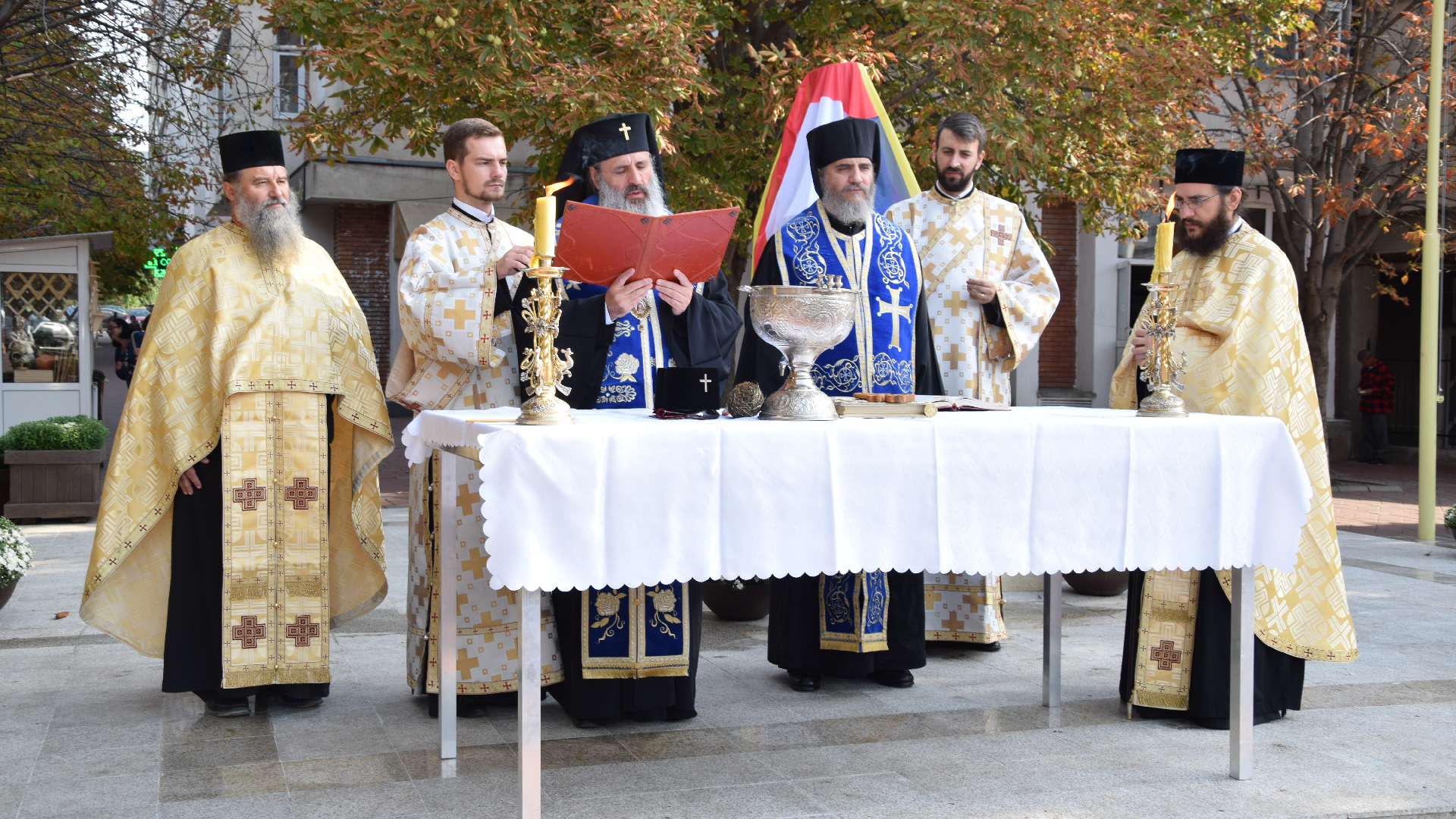 Bustul Arhiepiscopului Ciprului Kyprianos, inaugurat la Iași Bustul Arhiepiscopului Ciprului Kyprianos, inaugurat la Iași
