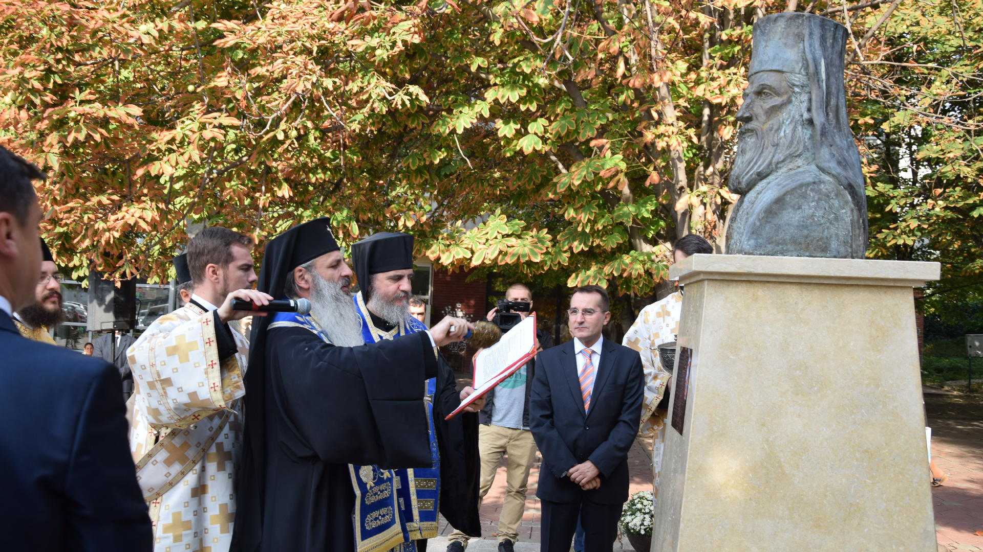 Bustul Arhiepiscopului Ciprului Kyprianos, inaugurat la Iași Bustul Arhiepiscopului Ciprului Kyprianos, inaugurat la Iași