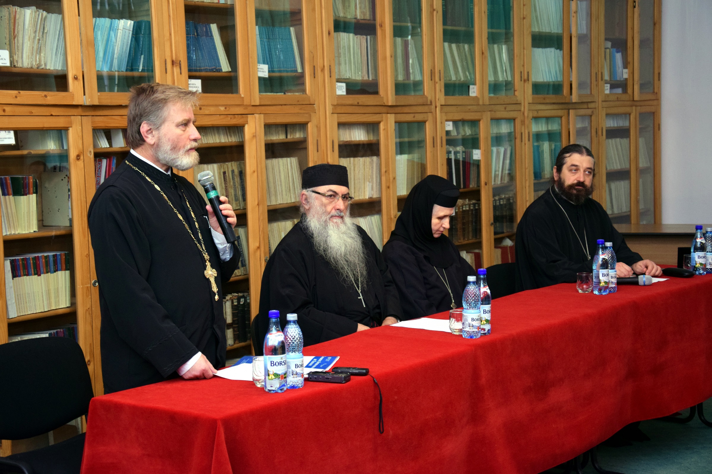 „Mintea care imaginează nu este potrivită pentru teologie” „Mintea care imaginează nu este potrivită pentru teologie”