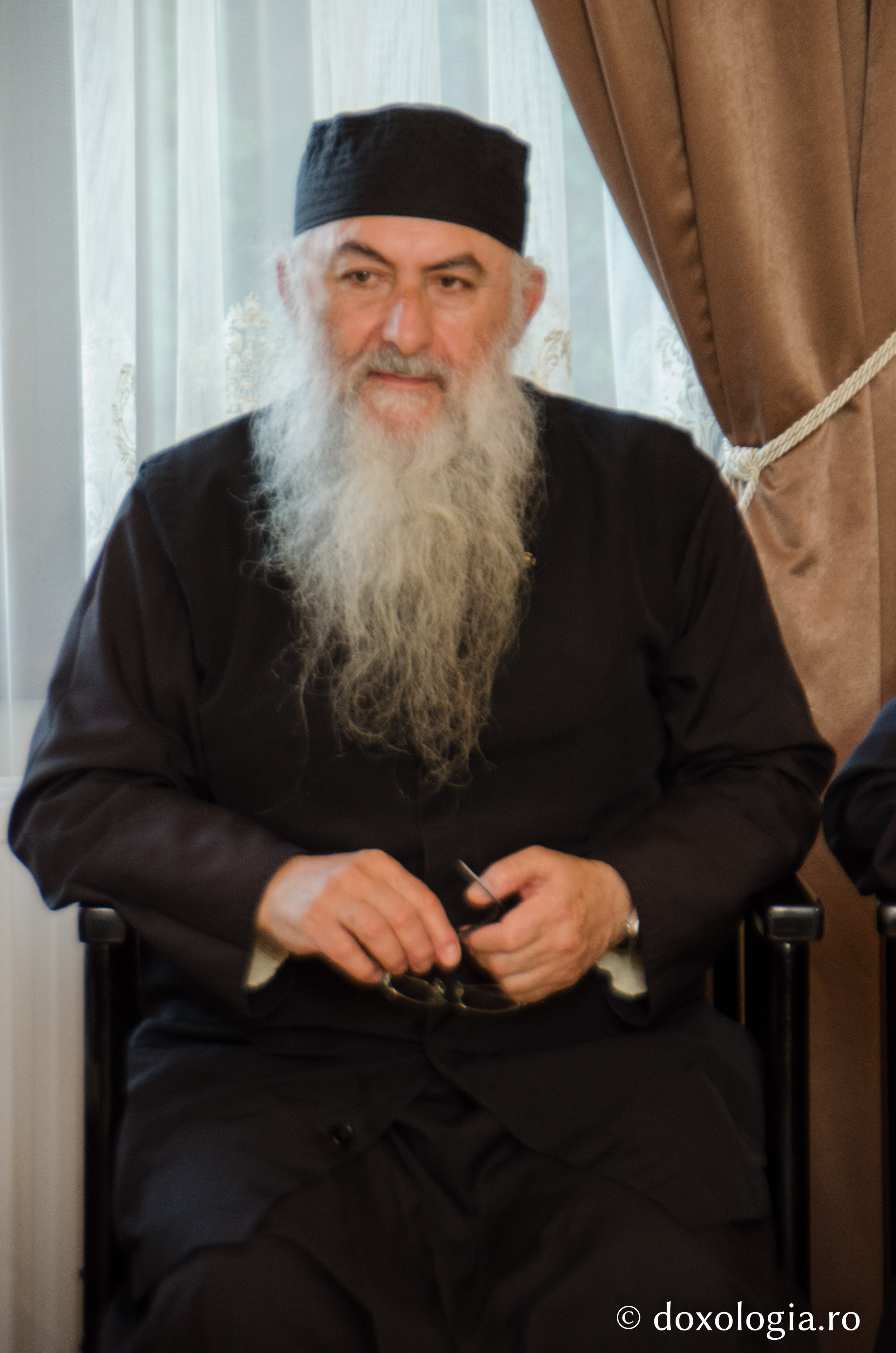 Foto: Silviu Cluci „Rugăciunea îi face pe lucrătorii ei prieteni ai Crucii și părtași ai bucuriei și binecuvântării Învierii”