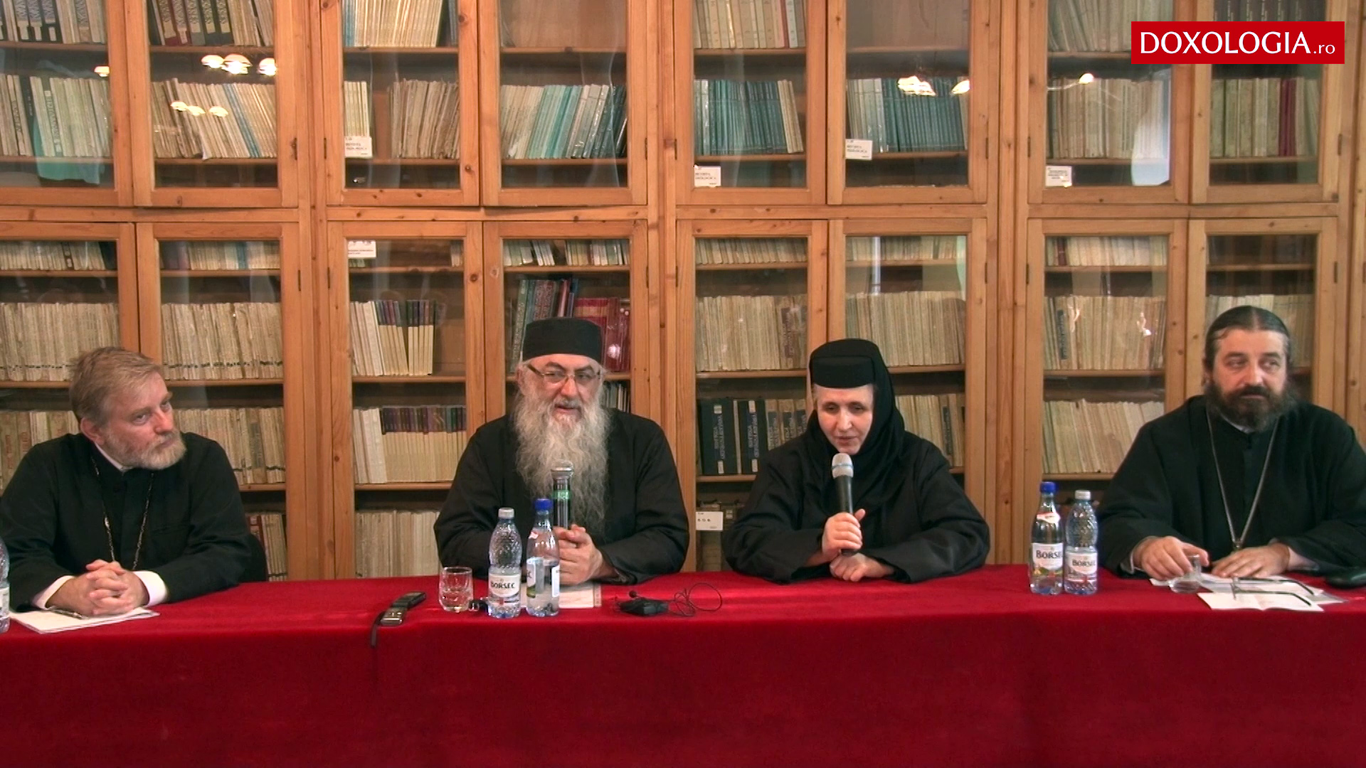 (Video)  Despre importanța studierii Sfinților Părinți – Arhim. Zaharia Zaharou | expunerea (Video)  Despre importanța studierii Sfinților Părinți – Arhim. Zaharia Zaharou | expunerea