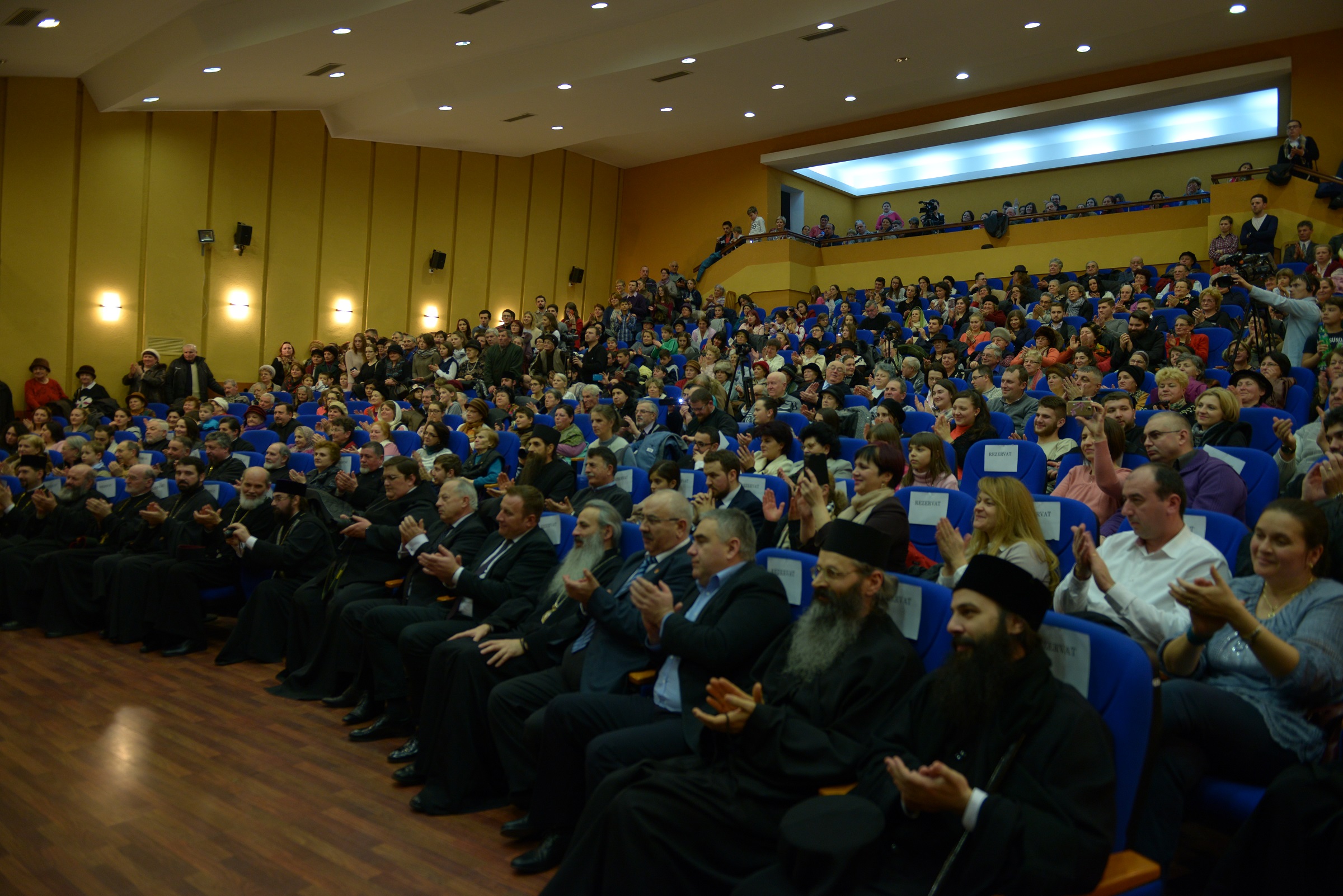 Foto: Constantin Comici IPS Mitropolit Teofan: „Peștera din Betleem reprezintă familia autentică”