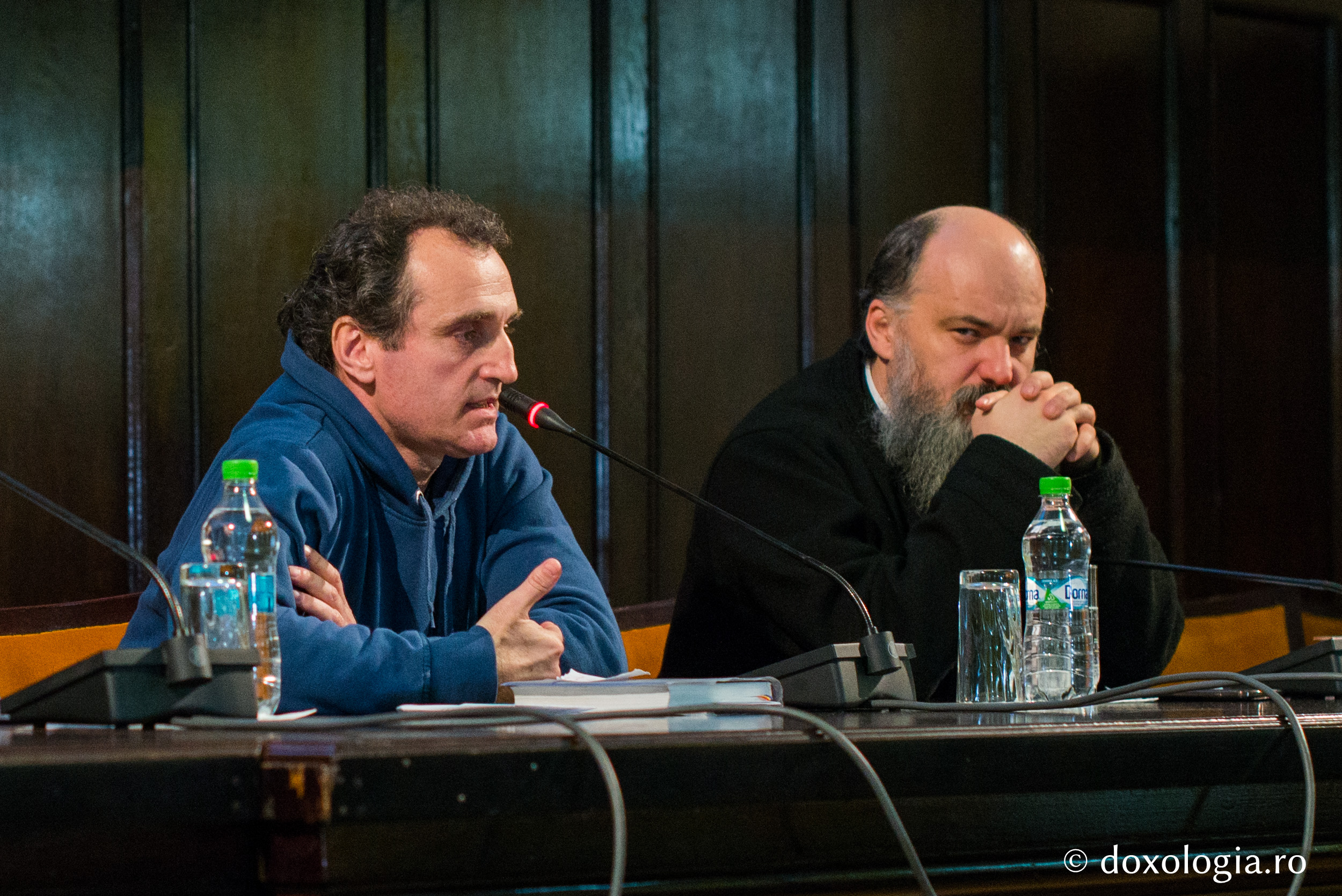 Foto: Silviu Cluci Conferință ASCOR: „Iesle electronică în satul global. Ne întâlnim cu Domnul în spațiul virtual?”
