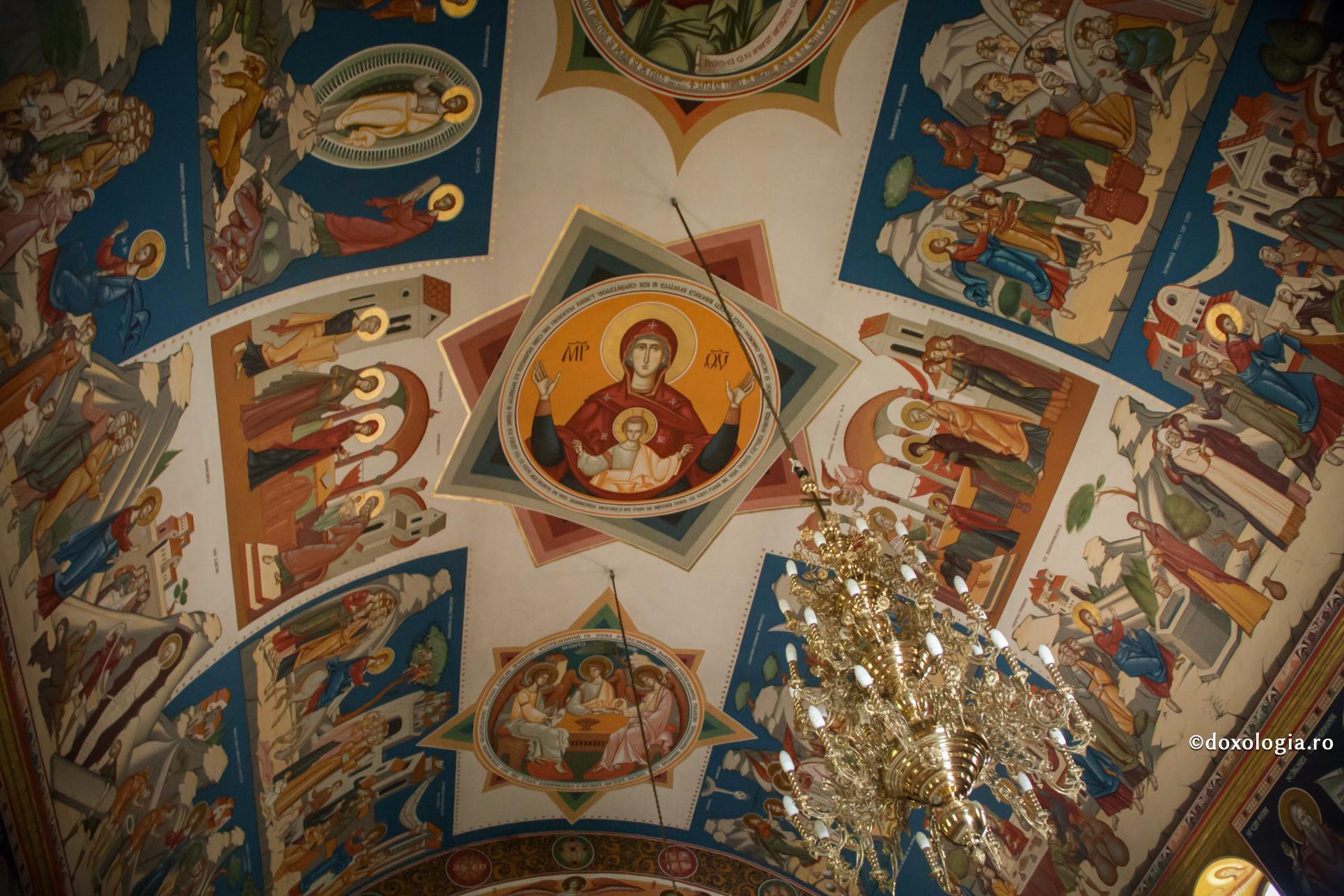 Doar aproape de Dumnezeu își află sufletul odihnă / Foto: Florentina Mardari sfinți pictați