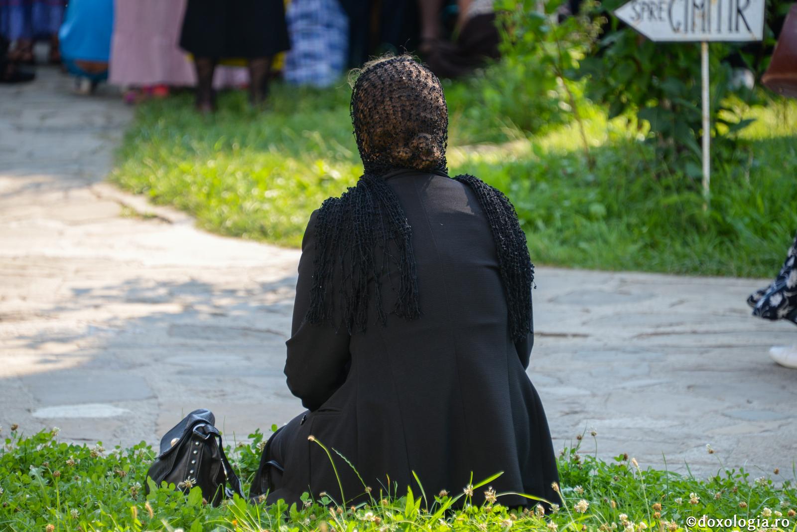 Tânărul înviat din Nain și calea noastră către Hristos / Foto: Crina Zamfirescu femeie în doliu