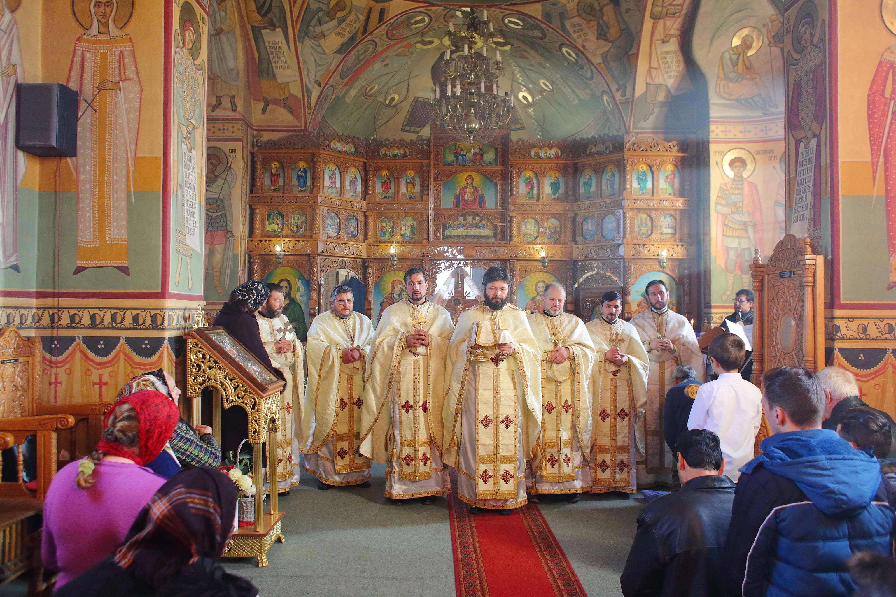 Foto: Claudiu Pântea Cerc pastoral în Parohia Dimitreştii Gălăţii