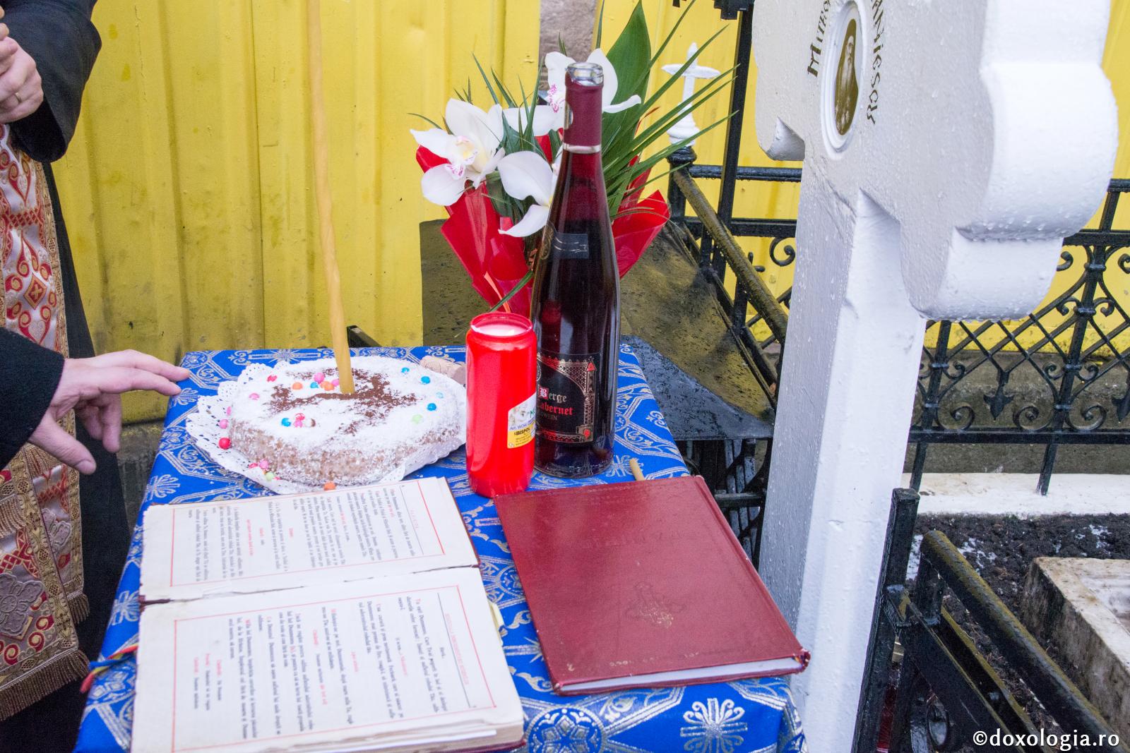 De ce se face pomenirea morților la anumite momente (zile, luni sau ani)? slujbă de pomenire