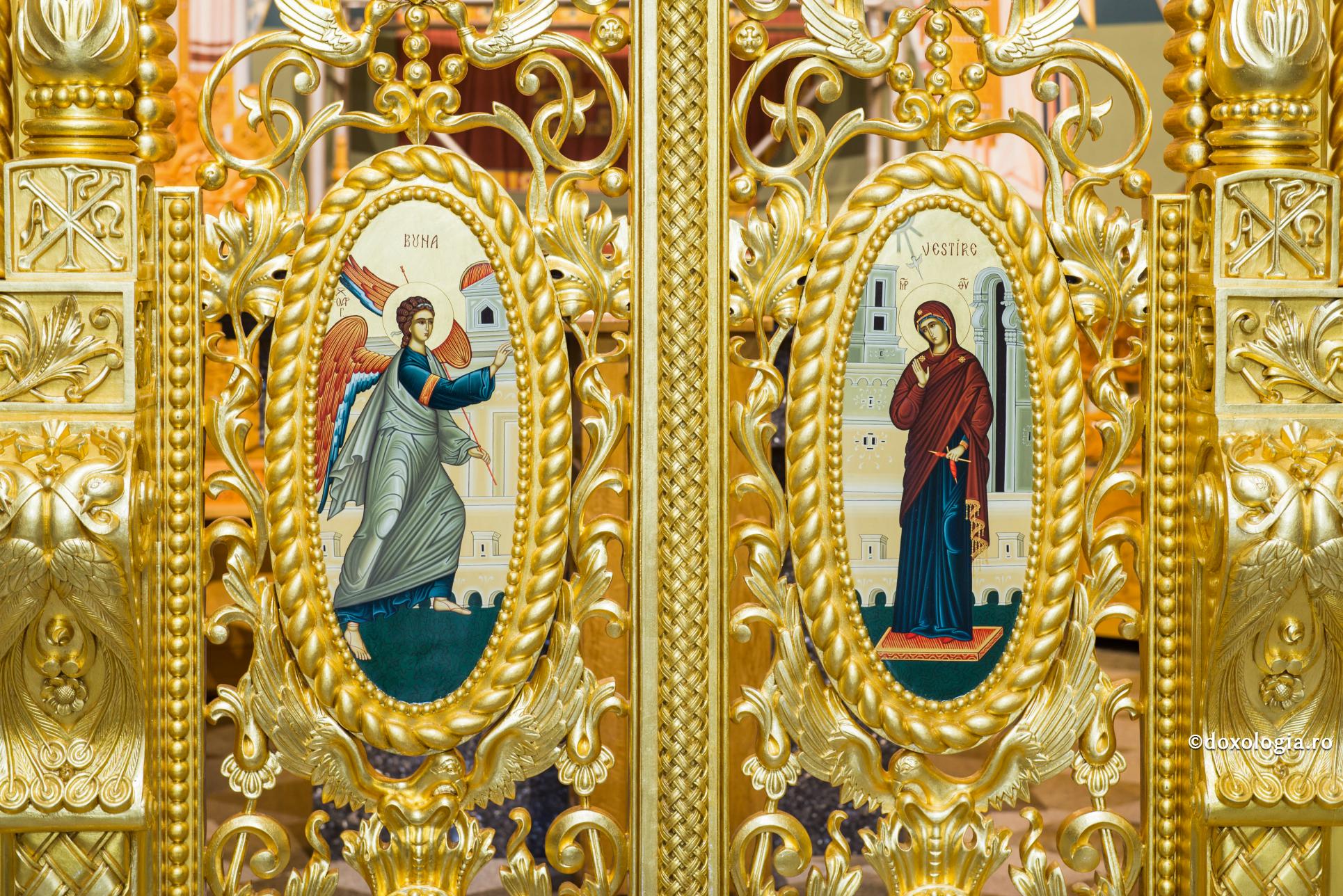 Maica Domnului ‒ călăuză spre întâlnirea cu Dumnezeu / Foto: Oana Nechifor uși împărătești
