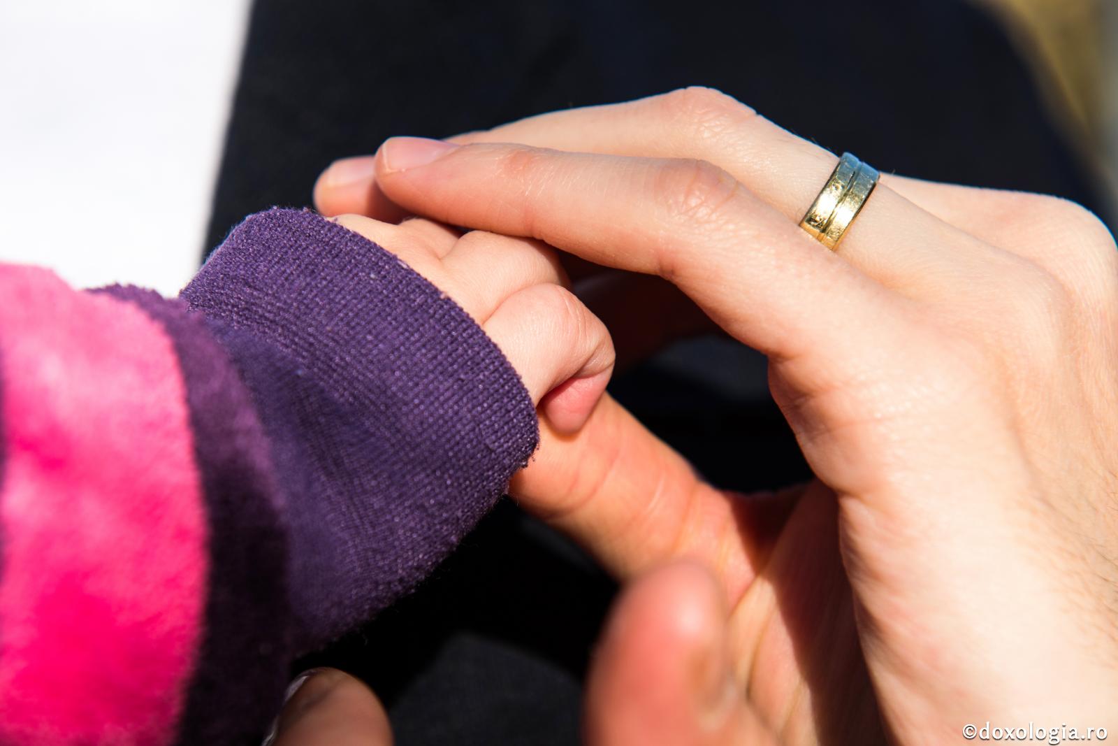 Sfântul Simeon ocrotește familia și ajută la nașterea de prunci / Foto: Oana Nechifor ținere de mână