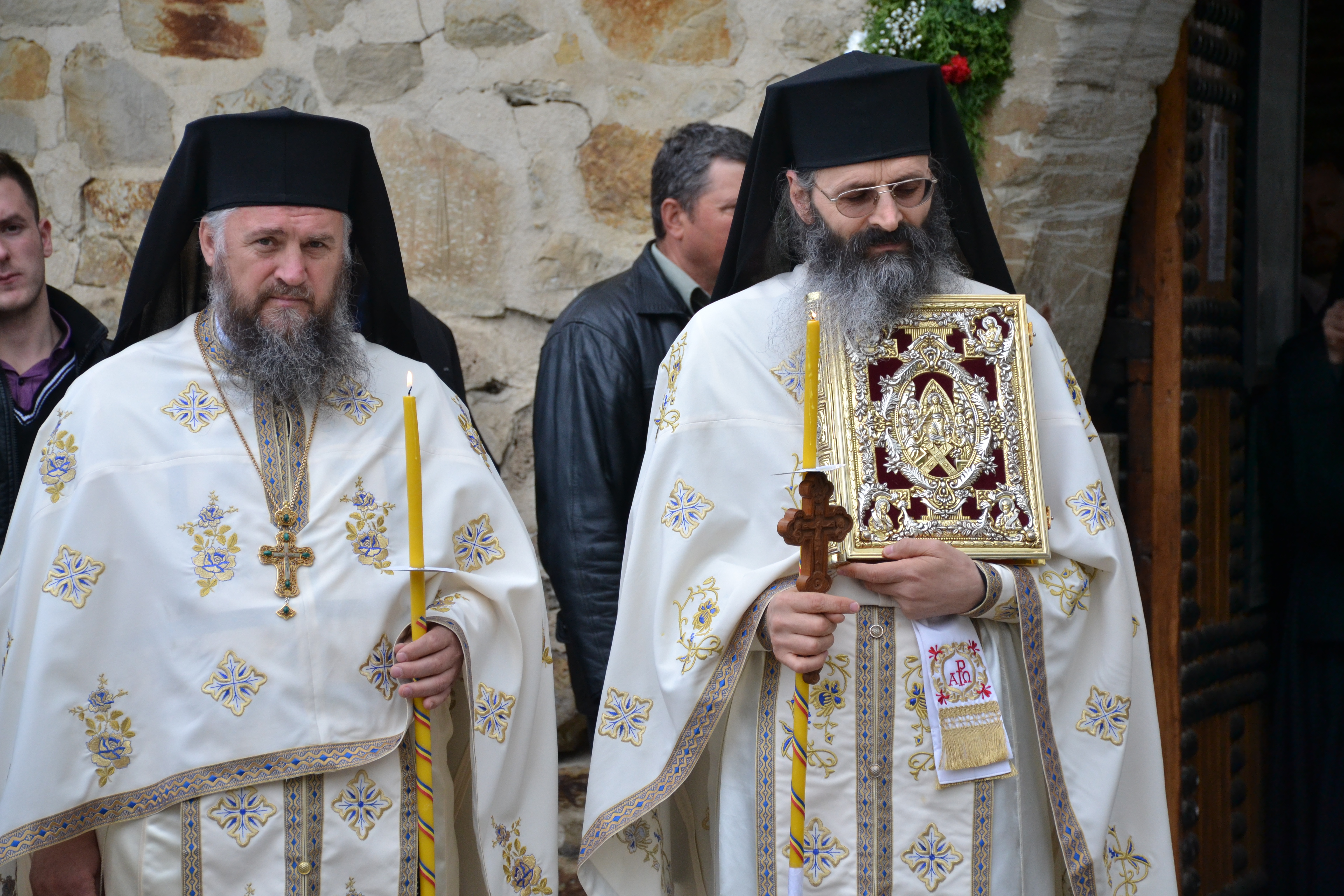 „Oamenii au fost încredințați Maicii Domnului de Hristos atunci când El era pe cruce” „Oamenii au fost încredințați Maicii Domnului de Hristos atunci când El era pe cruce”