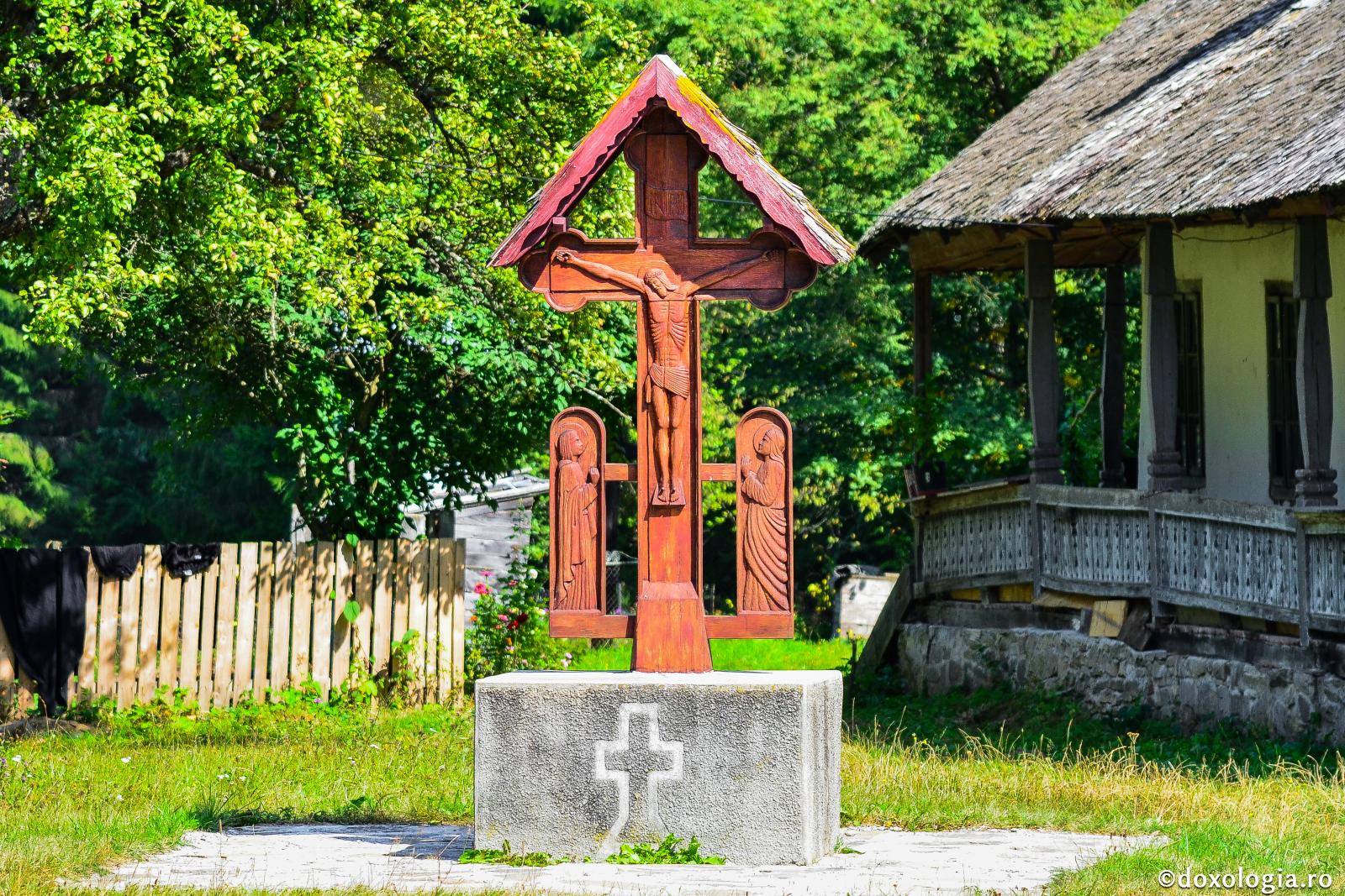 Cuvânt la Cruce şi la Tâlhar – Sfântul Ioan Gură de Aur Cuvânt la Cruce şi la Tâlhar – Sfântul Ioan Gură de Aur