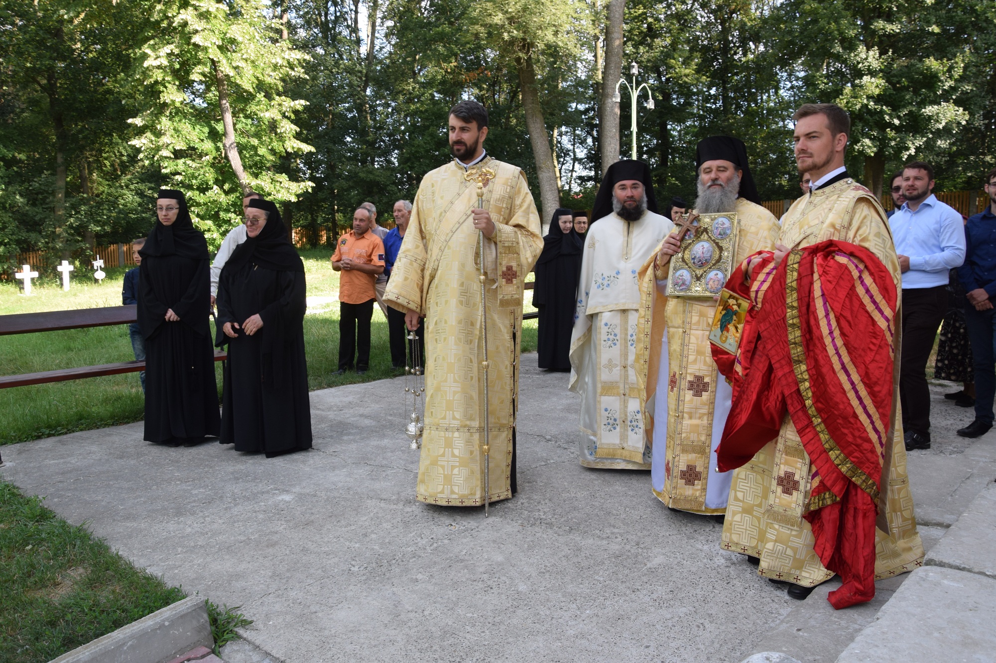 IPS Părinte Mitropolit Teofan, prezent la hramul Centrului social-cultural „Sfântul Ilie“ al Mănăstirii Miclăuşeni IPS Părinte Mitropolit Teofan, prezent la hramul Centrului social-cultural „Sfântul Ilie“ al Mănăstirii Miclăuşeni