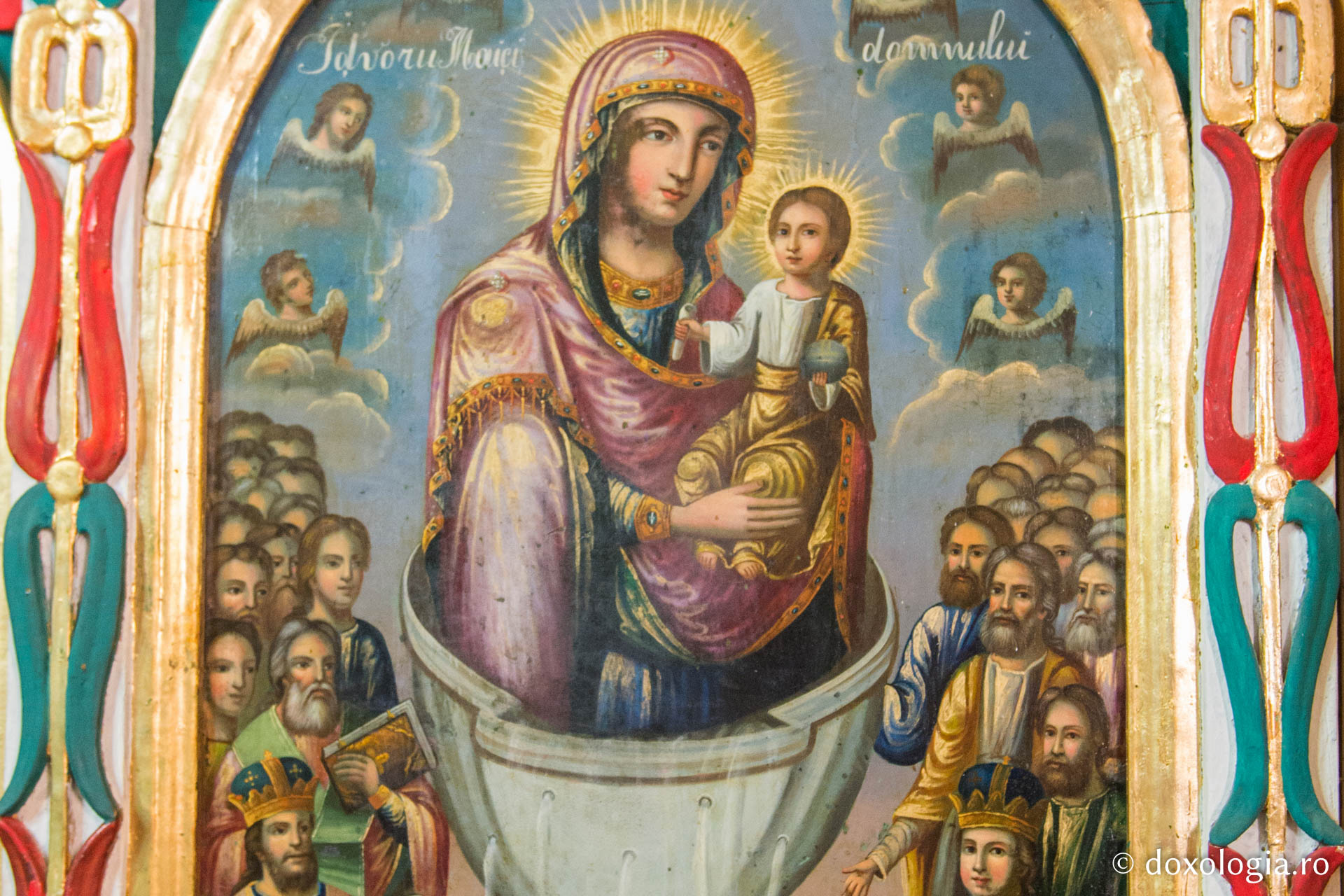 Foto: Oana Nechifor Mănăstirea Horăicioara, „cuibul” iubitorilor de liniște