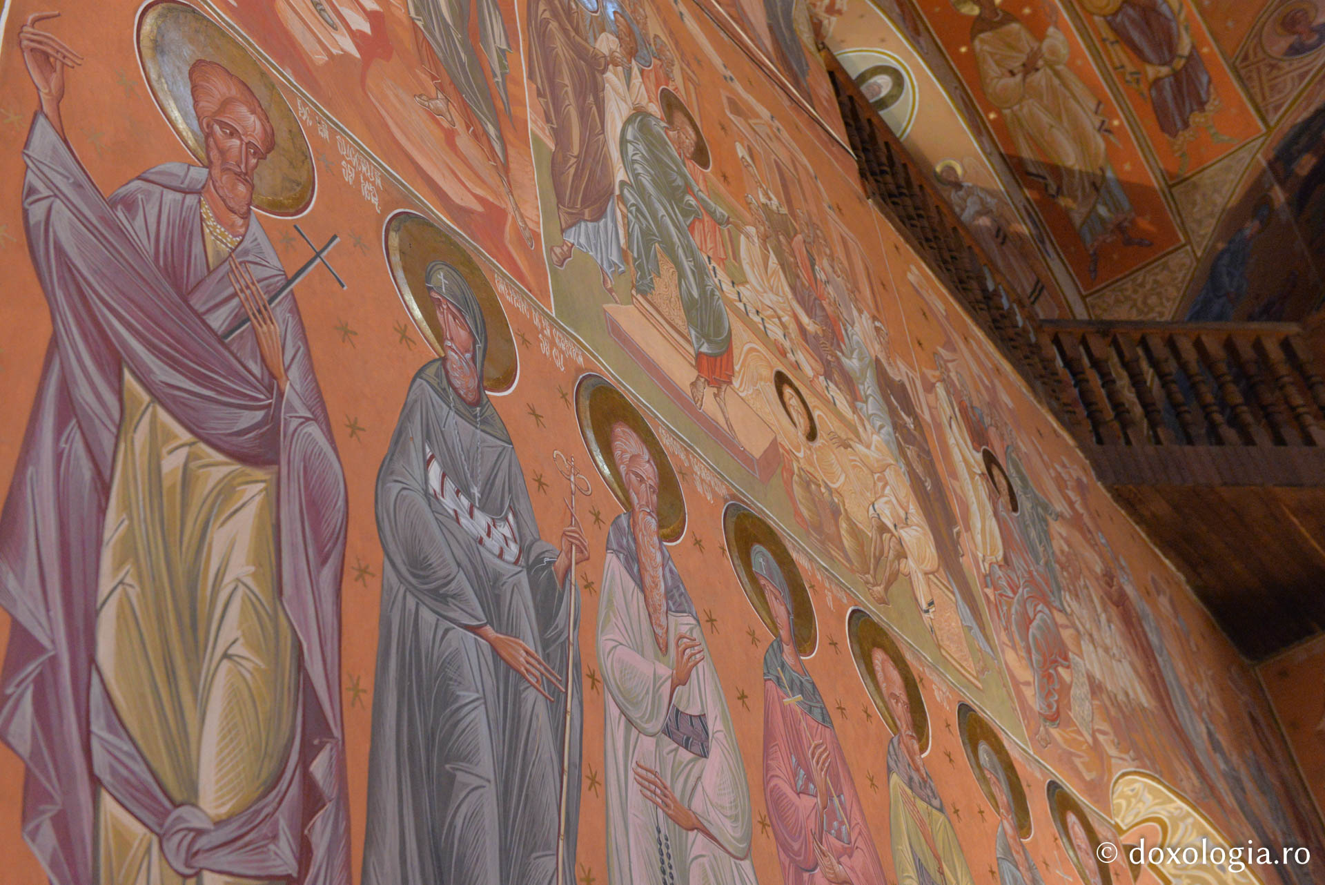 Foto: Oana Nechifor Pictura din biserica Mănăstirii Horaița ‒ o invitație în Cer