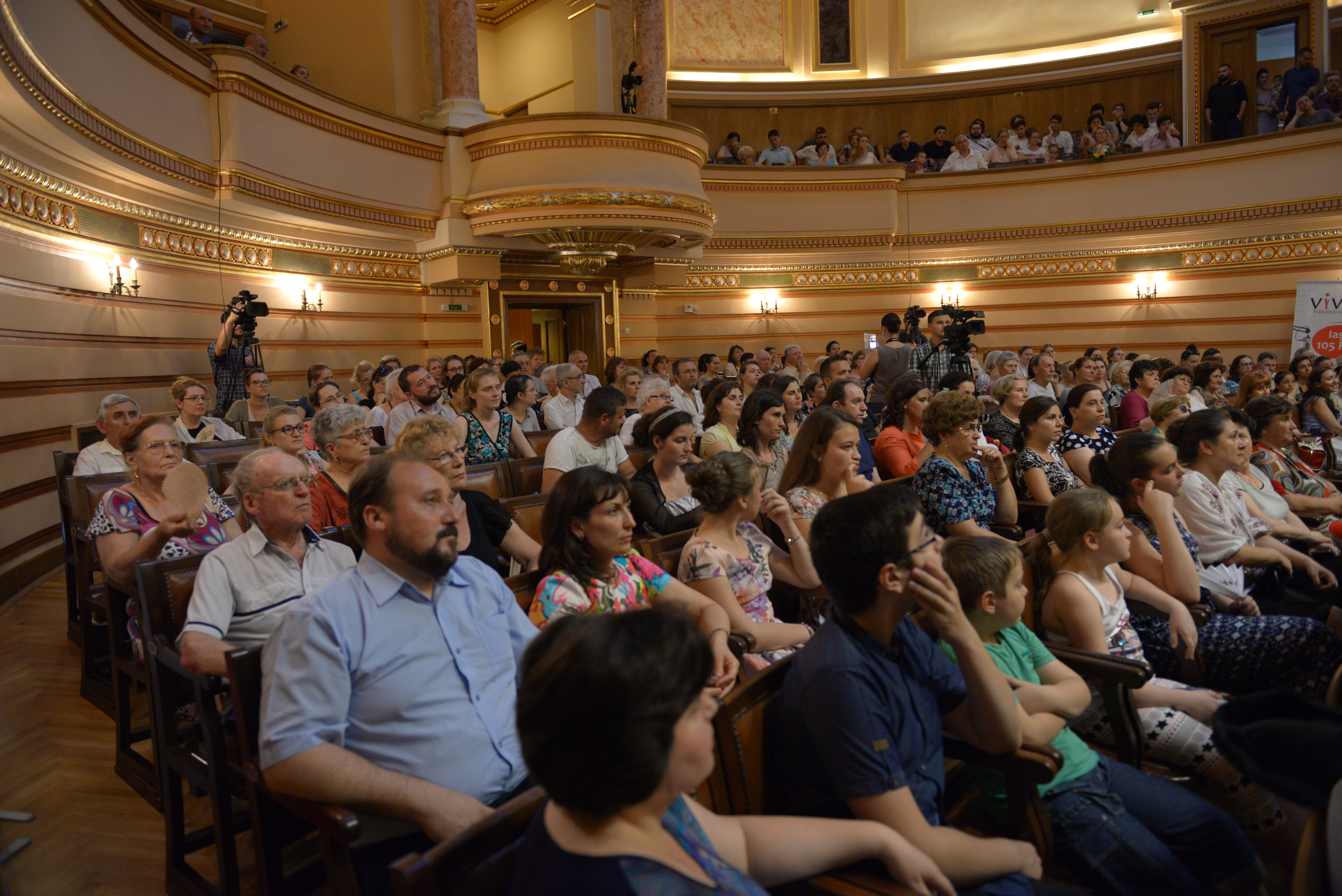 Foto: Ștefan Adăscălițe Lansare de carte și concert coral în Aula BCU din Iași