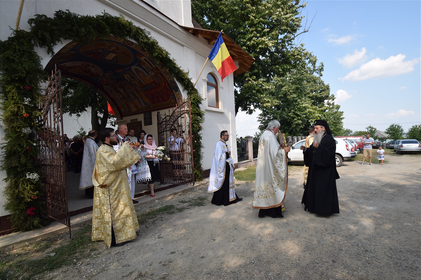 Așezământul-clopotniță din Parohia Hândrești, sfințit de IPS Mitropolit Teofan Așezământul-clopotniță din Parohia Hândrești, sfințit de IPS Mitropolit Teofan