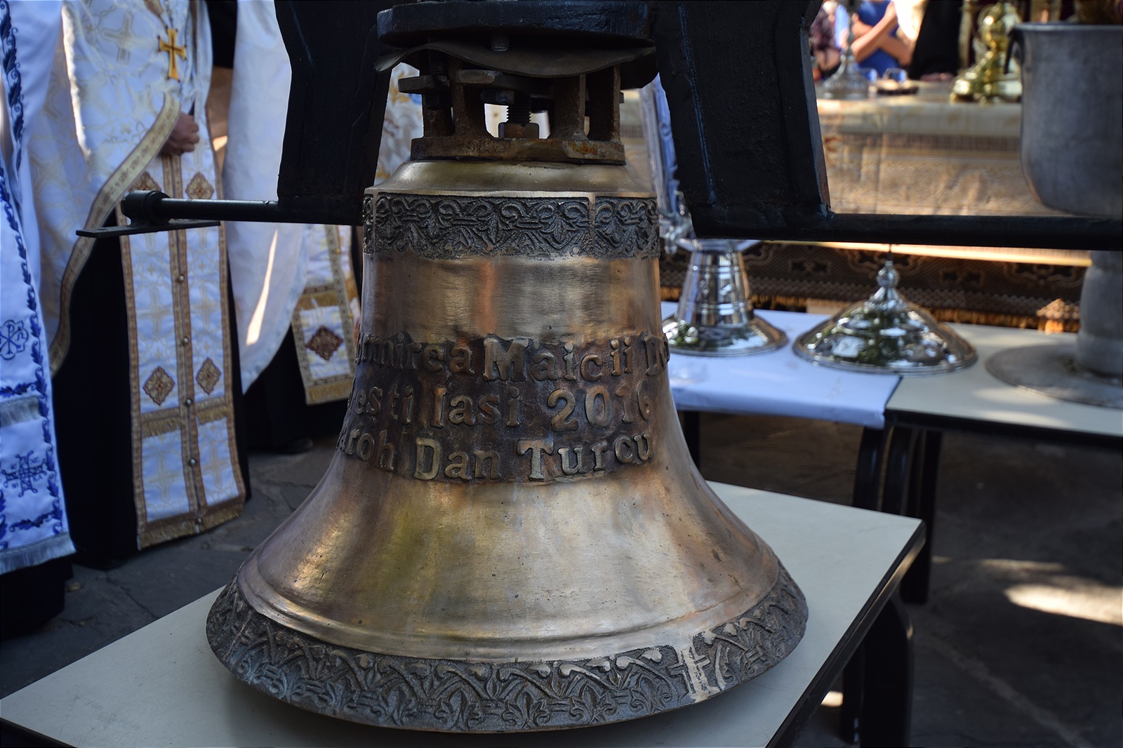 Așezământul-clopotniță din Parohia Hândrești, sfințit de IPS Mitropolit Teofan Așezământul-clopotniță din Parohia Hândrești, sfințit de IPS Mitropolit Teofan