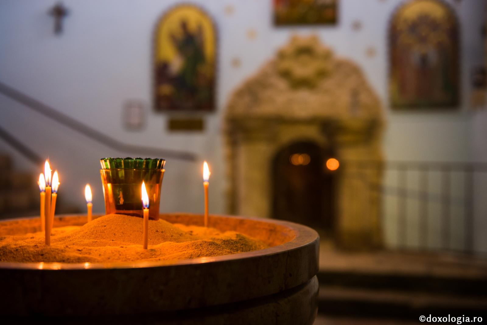 Care sunt virtuțile mântuitoare? / Foto: Oana Nechifor lumânări aprinse