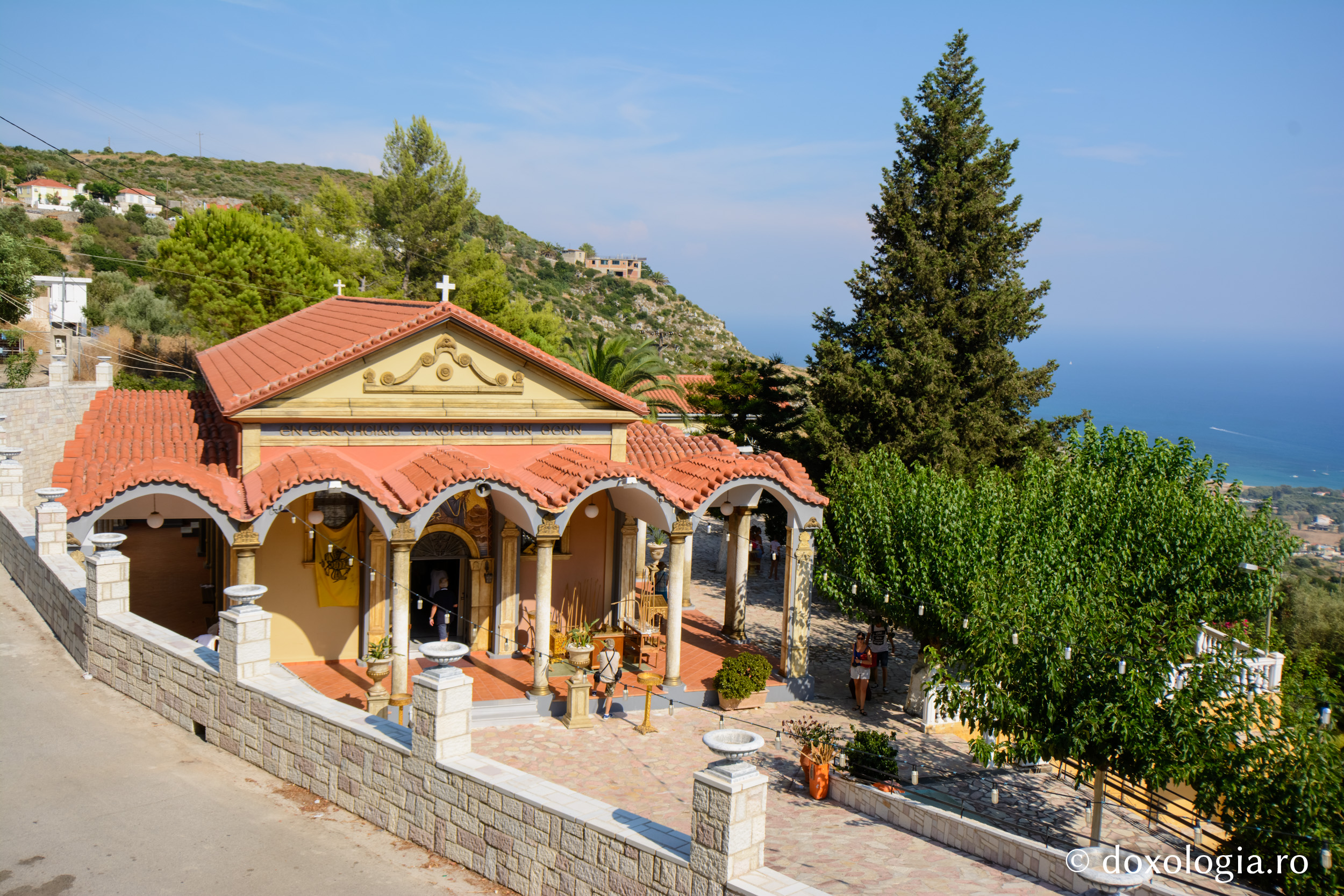 Biserica „Adormirea Maicii Domnului” – Langouvarda din Markopoulos, Grecia / Foto: Pr. Silviu Cluci Biserica „Adormirea Maicii Domnului” – Langouvarda din Markopoulos, Grecia