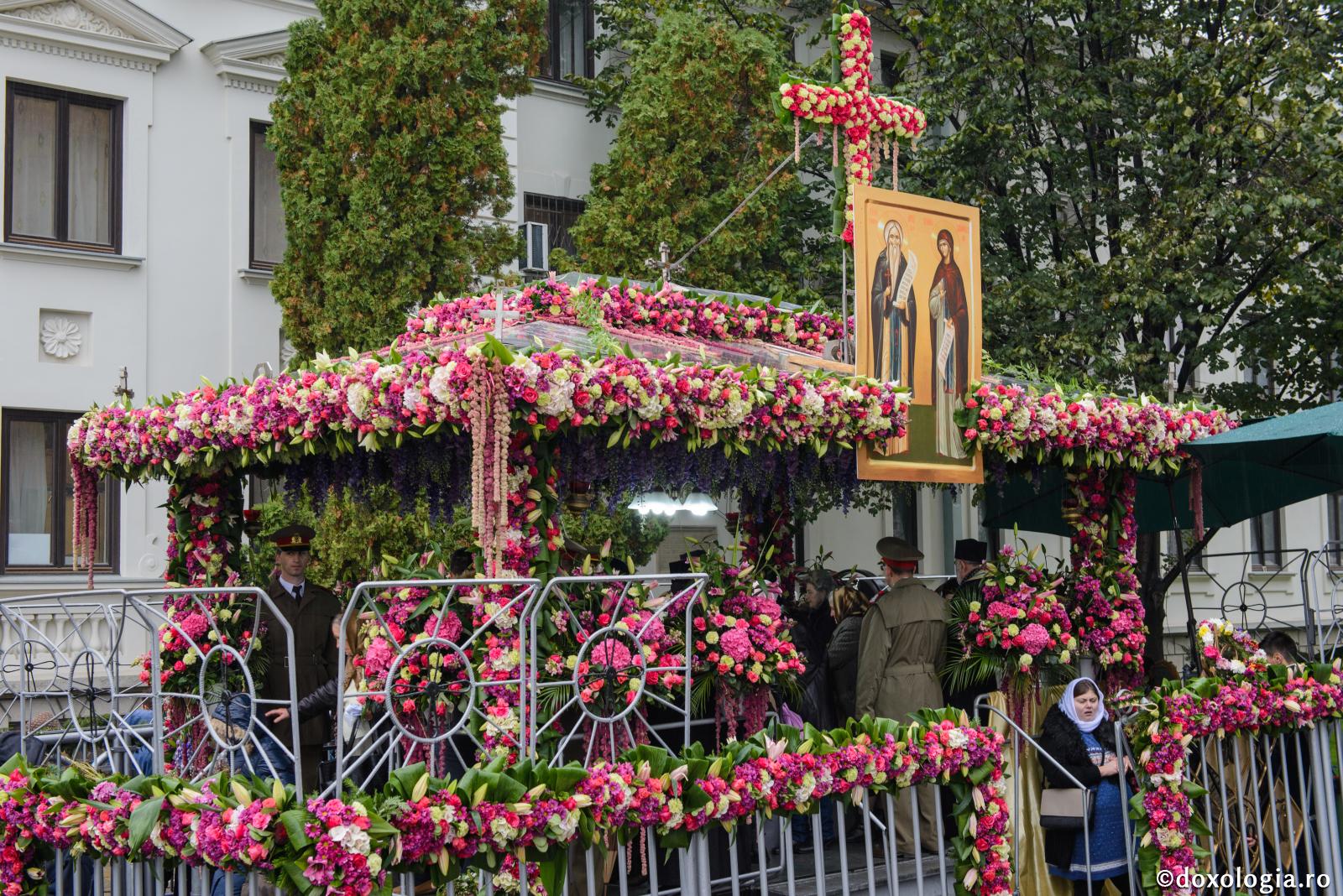 Cum au ajuns moaștele Cuvioasei Parascheva la Iași? / Foto: Oana Nechifor baldachinul Sfintei Parascheva