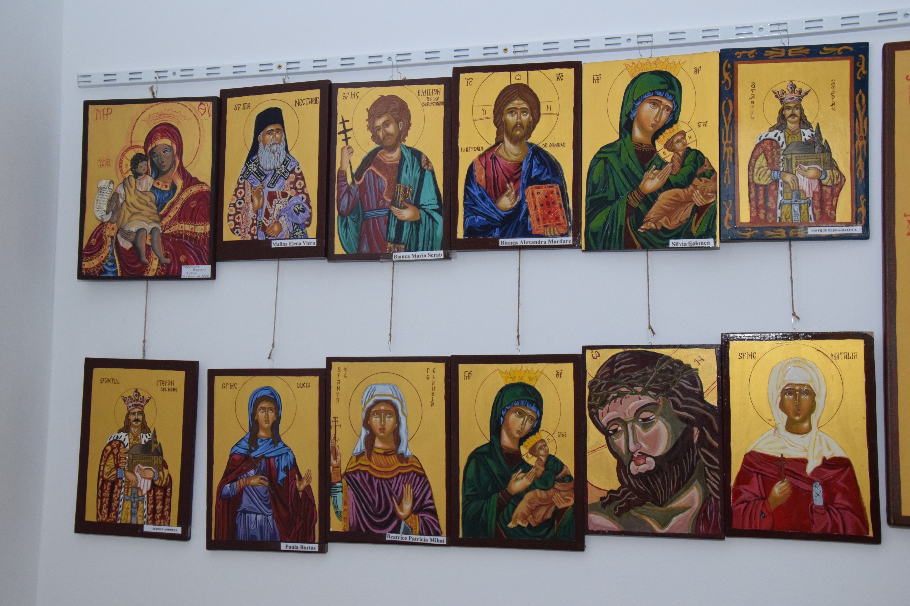 Vernisajul expoziţiei „Sfânta Cuvioasă Parascheva, emblema spiritualităţii ieşene“ Vernisajul expoziţiei „Sfânta Cuvioasă Parascheva, emblema spiritualităţii ieşene“