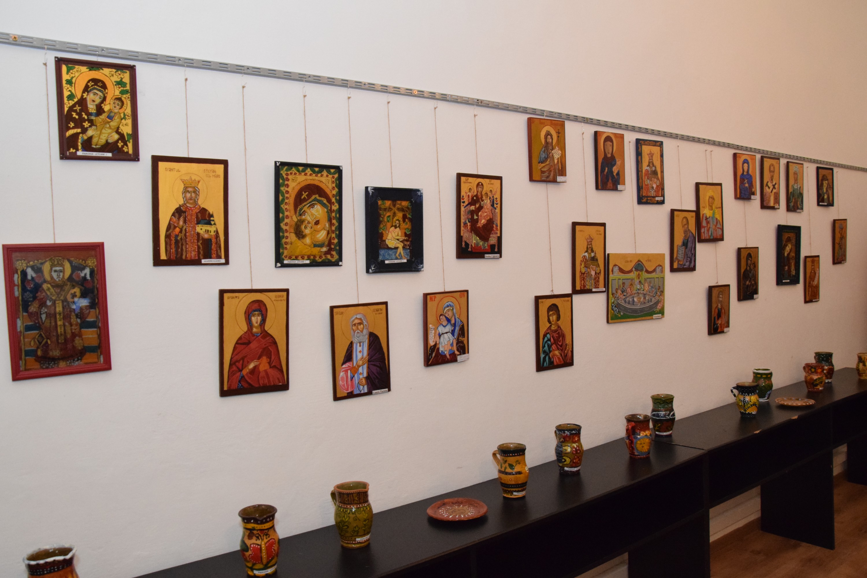 Vernisajul expoziţiei „Sfânta Cuvioasă Parascheva, emblema spiritualităţii ieşene“ Vernisajul expoziţiei „Sfânta Cuvioasă Parascheva, emblema spiritualităţii ieşene“