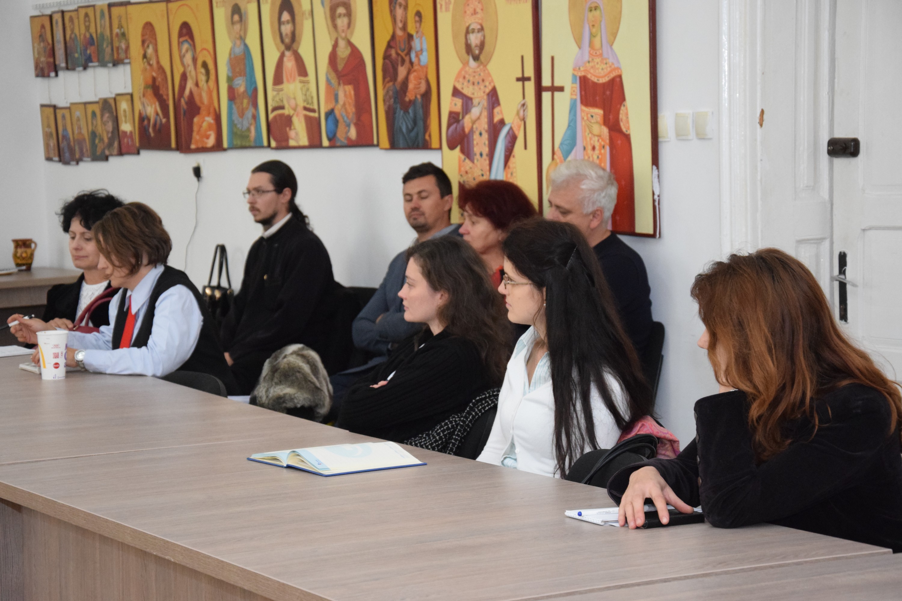 Vernisajul expoziţiei „Sfânta Cuvioasă Parascheva, emblema spiritualităţii ieşene“ Vernisajul expoziţiei „Sfânta Cuvioasă Parascheva, emblema spiritualităţii ieşene“