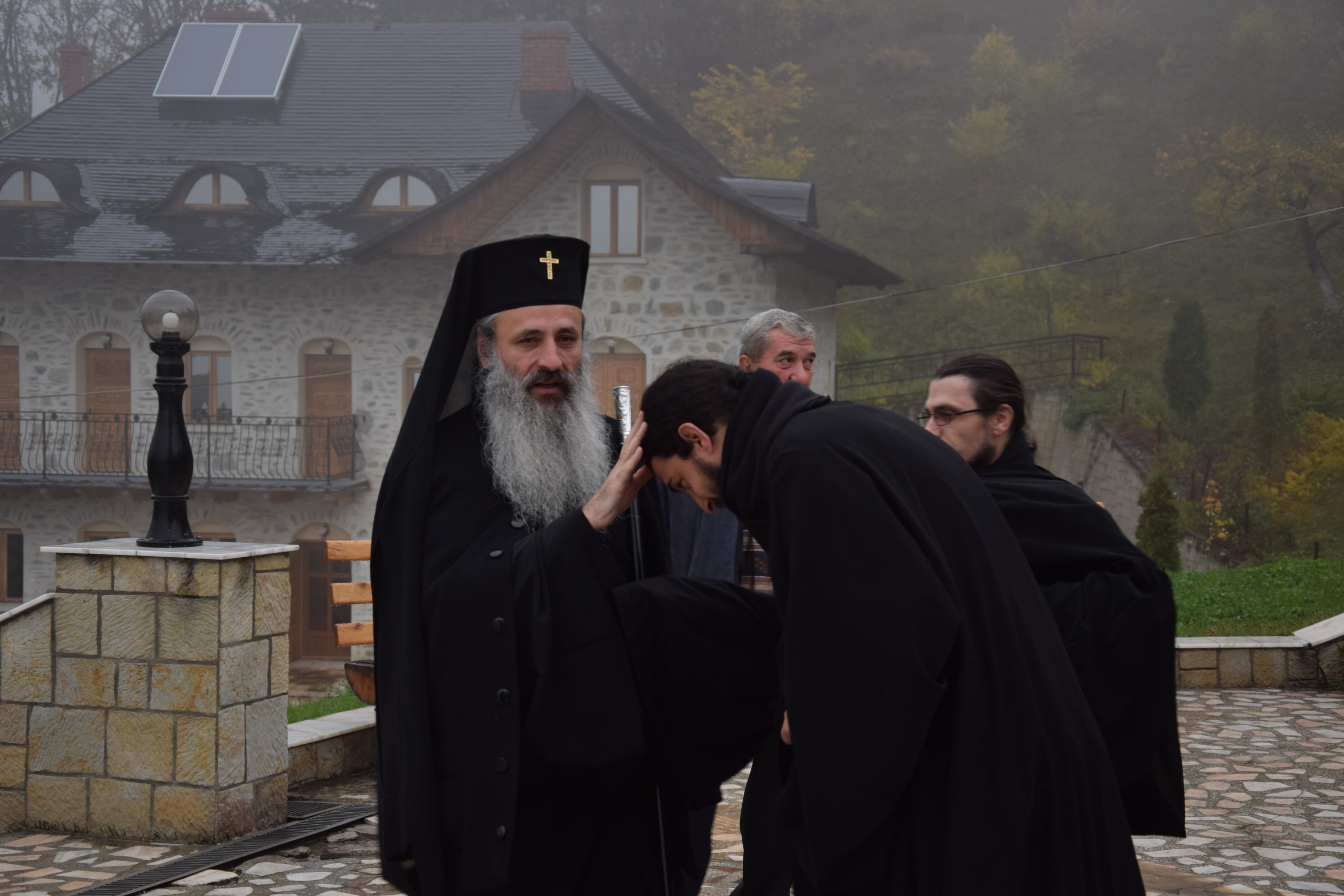 Sfântul Mare Mucenic Dimitrie, sărbătorit la Pângărați prin Liturghie arhierească Sfântul Mare Mucenic Dimitrie, sărbătorit la Pângărați prin Liturghie arhierească