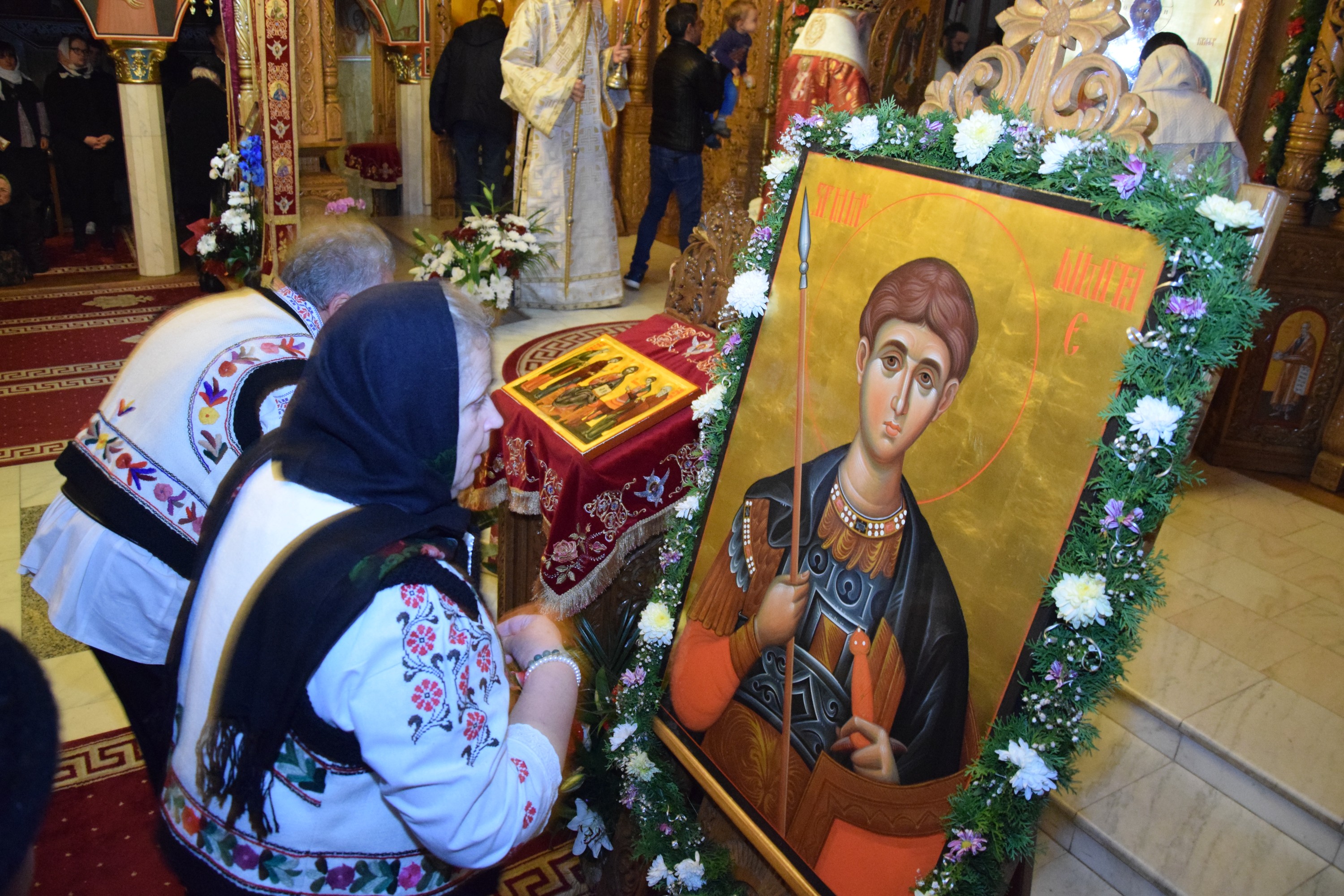 Sfântul Mare Mucenic Dimitrie, sărbătorit la Pângărați prin Liturghie arhierească Sfântul Mare Mucenic Dimitrie, sărbătorit la Pângărați prin Liturghie arhierească